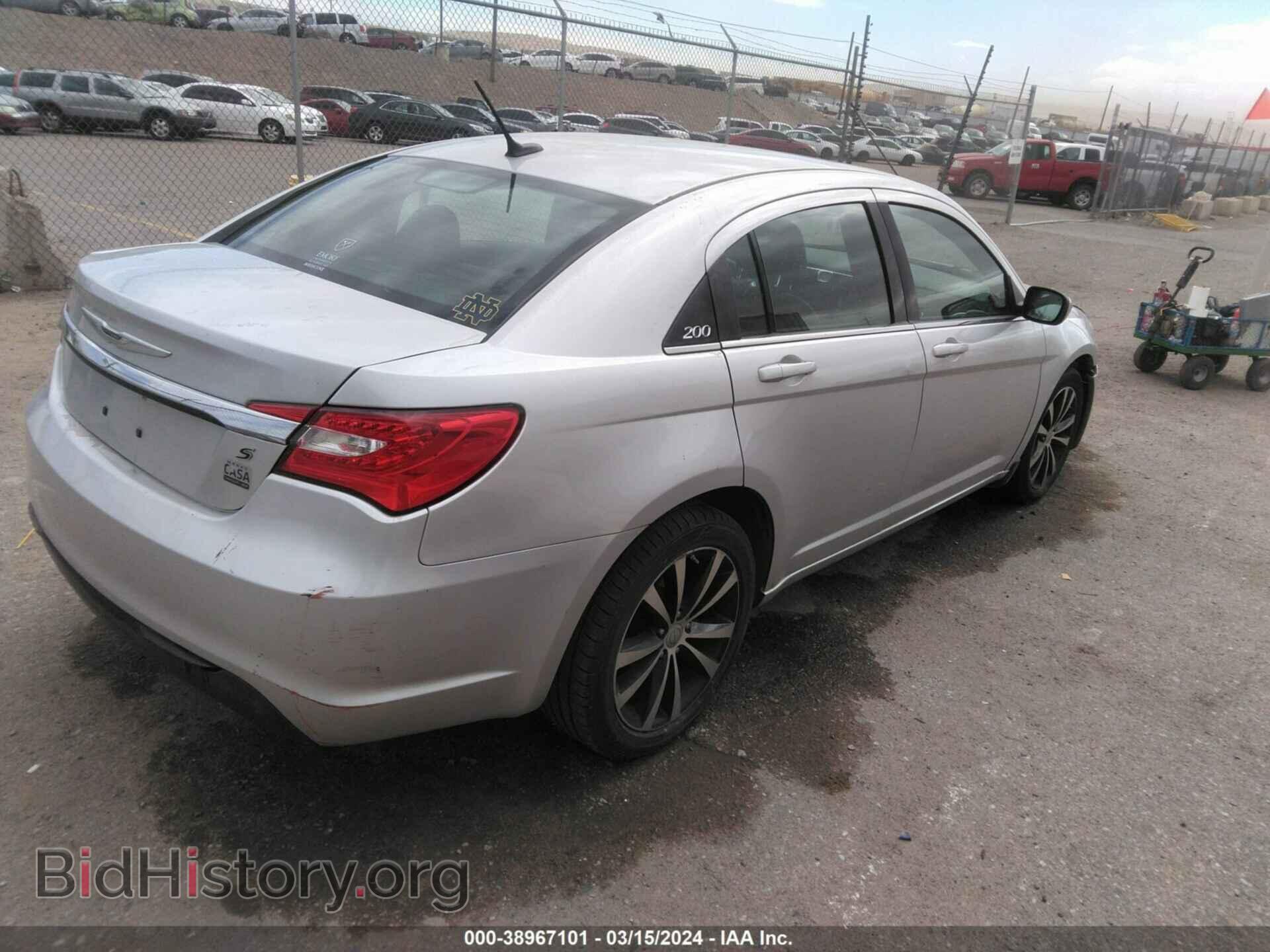 2012 CHRYSLER 200 - VIN: 1C3CCBHG2CN210404 - Фото 4