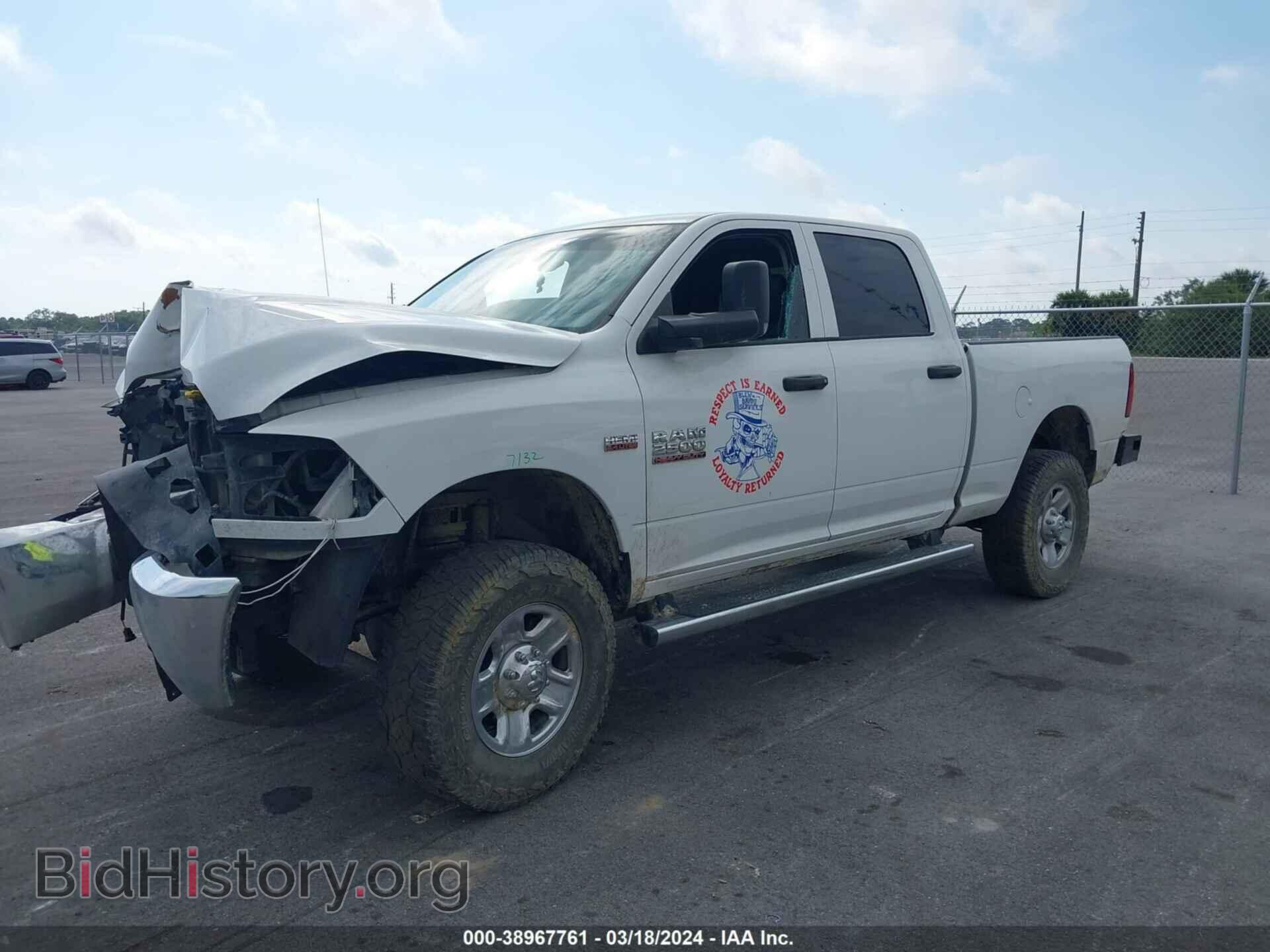 2018 RAM 2500 - VIN: 3C6UR5CJ4JG379632 - Фото 2