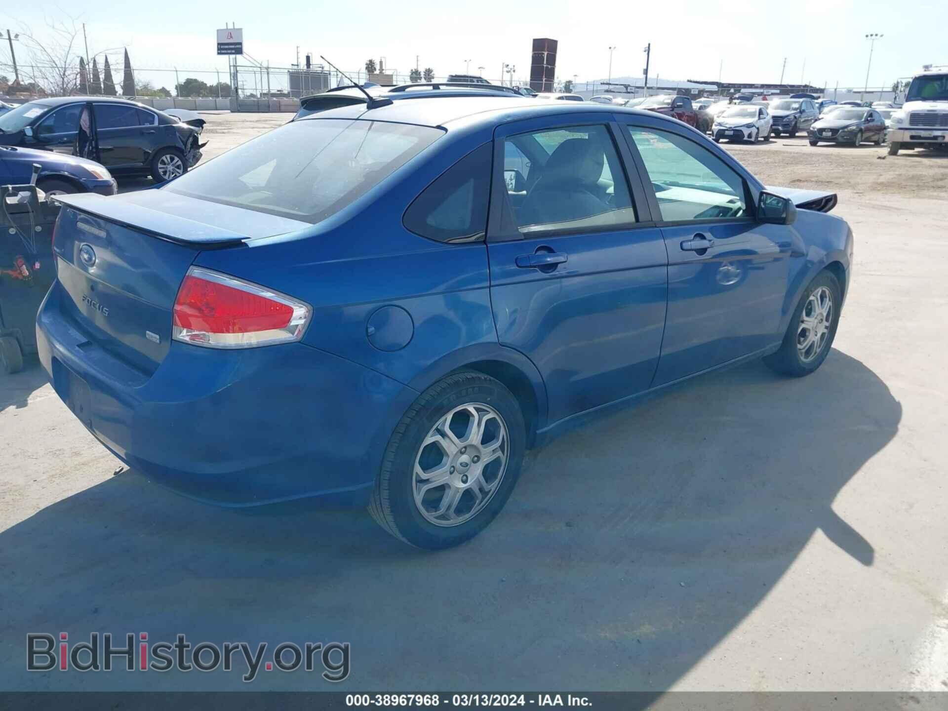 2009 FORD FOCUS - VIN: 1FAHP36N19W242671 - Фото 4