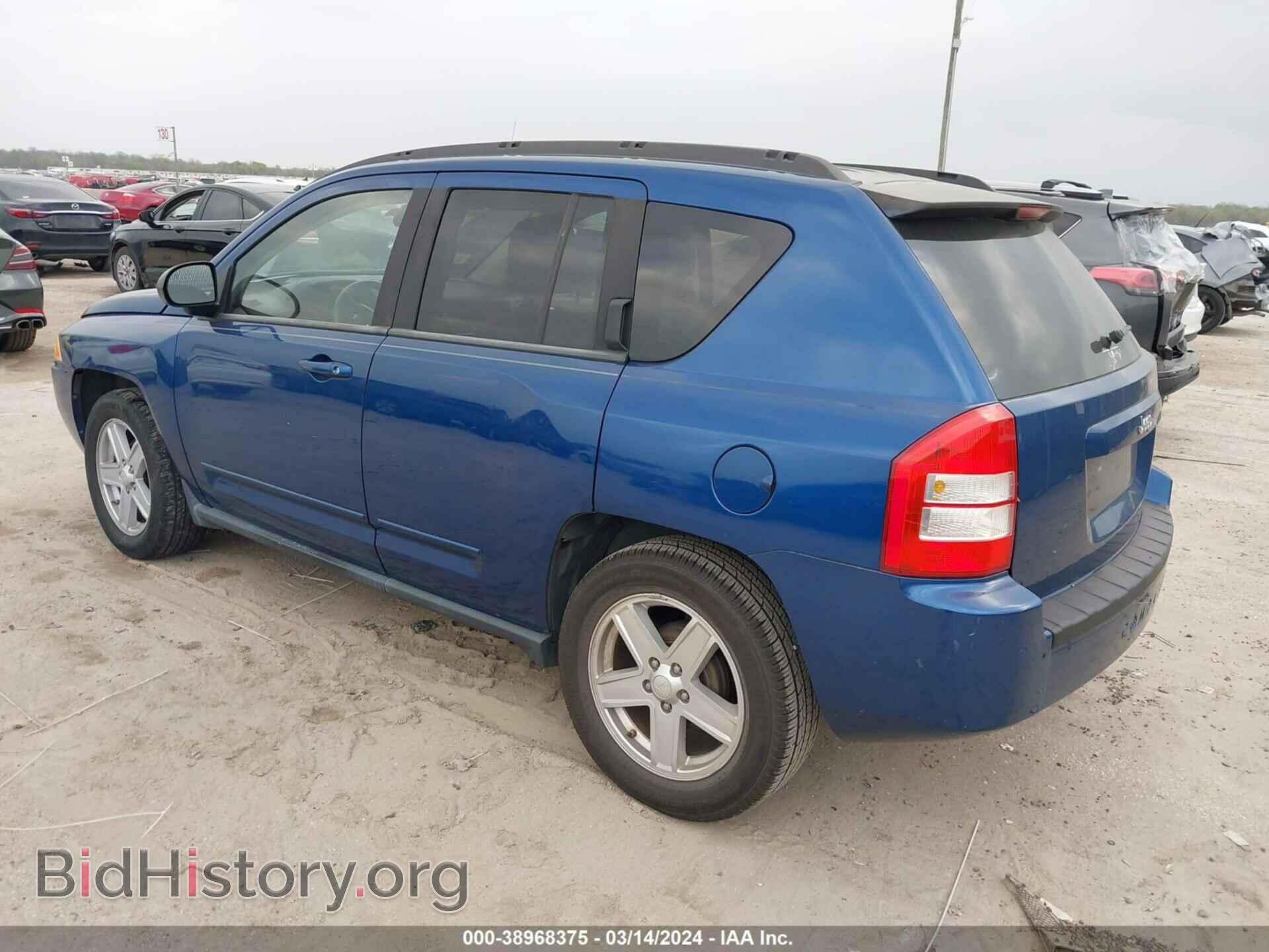 2010 JEEP COMPASS - VIN: 1J4NT4FA2AD504803 - Фото 3