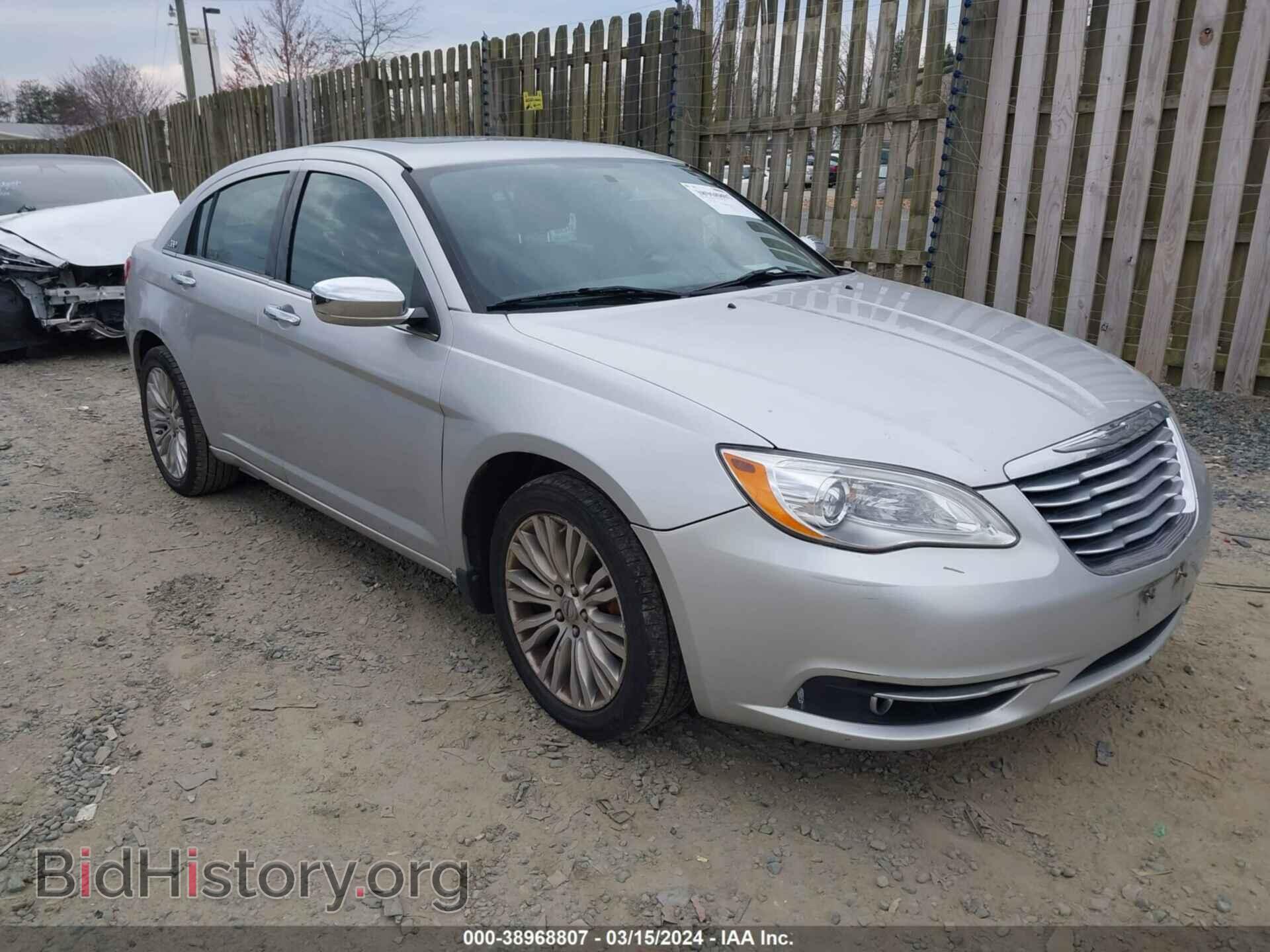 Photo 1C3BC2FB8BN582220 - CHRYSLER 200 2011