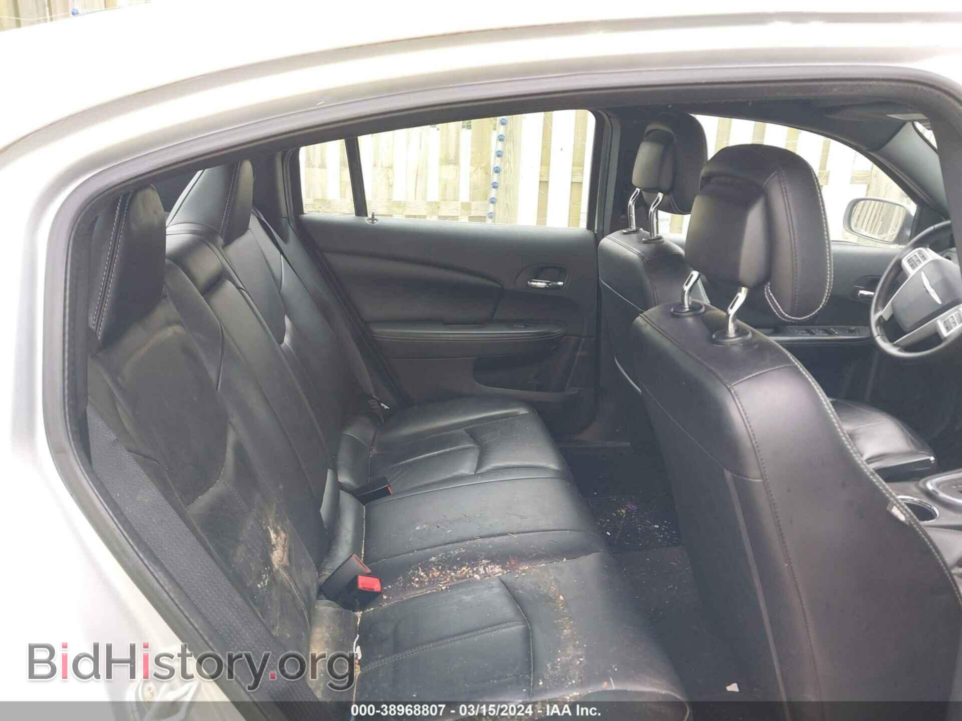 2011 CHRYSLER 200 - VIN: 1C3BC2FB8BN582220 - Photo 8