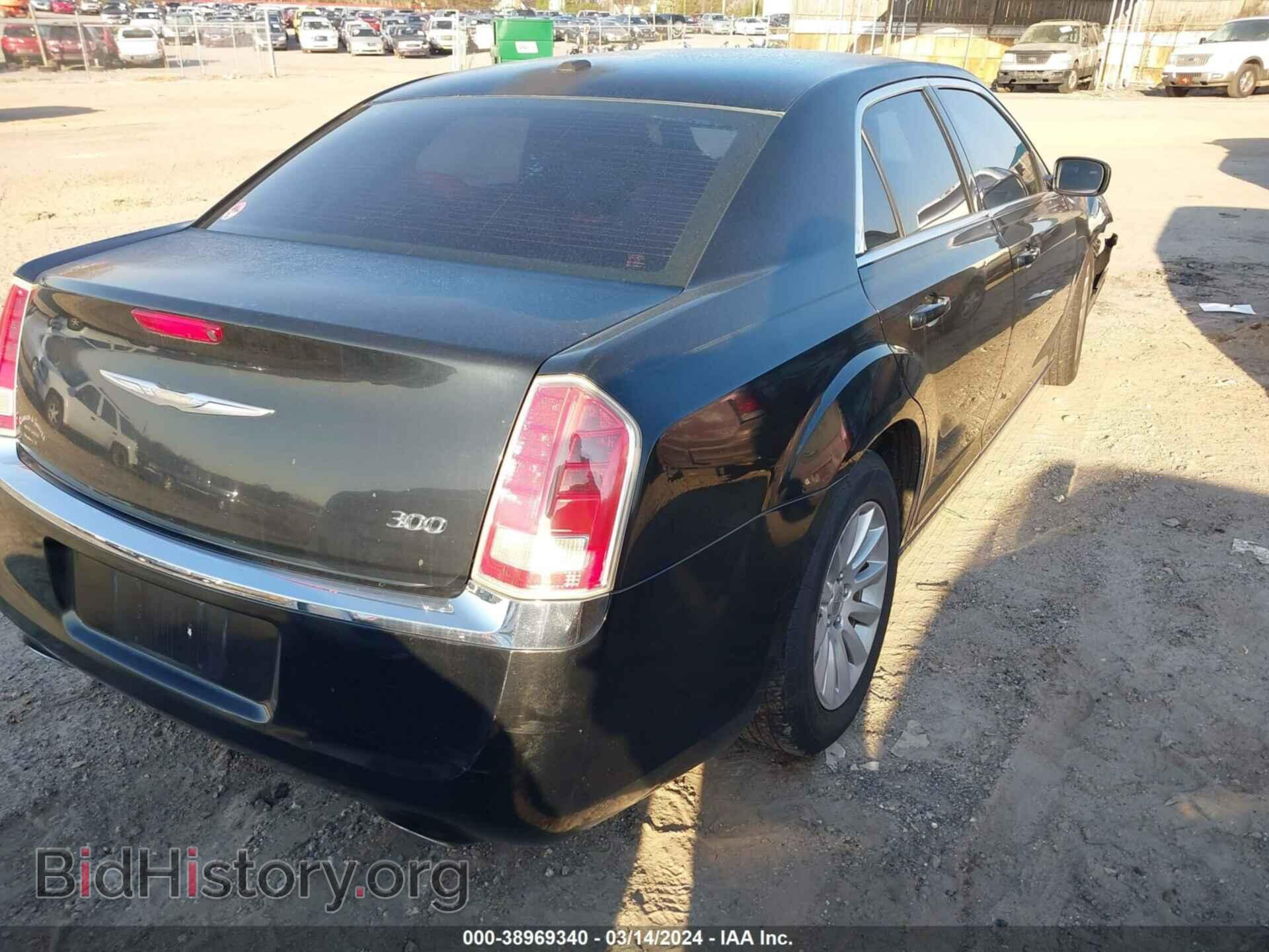2012 CHRYSLER 300 - VIN: 2C3CCAAG7CH266254 - Фото 4