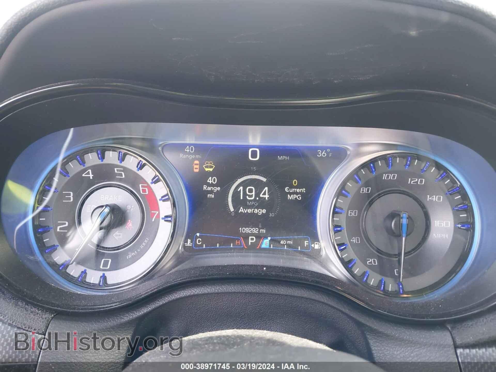 2016 CHRYSLER 300 - VIN: 2C3CCABT3GH307982 - Фото 7