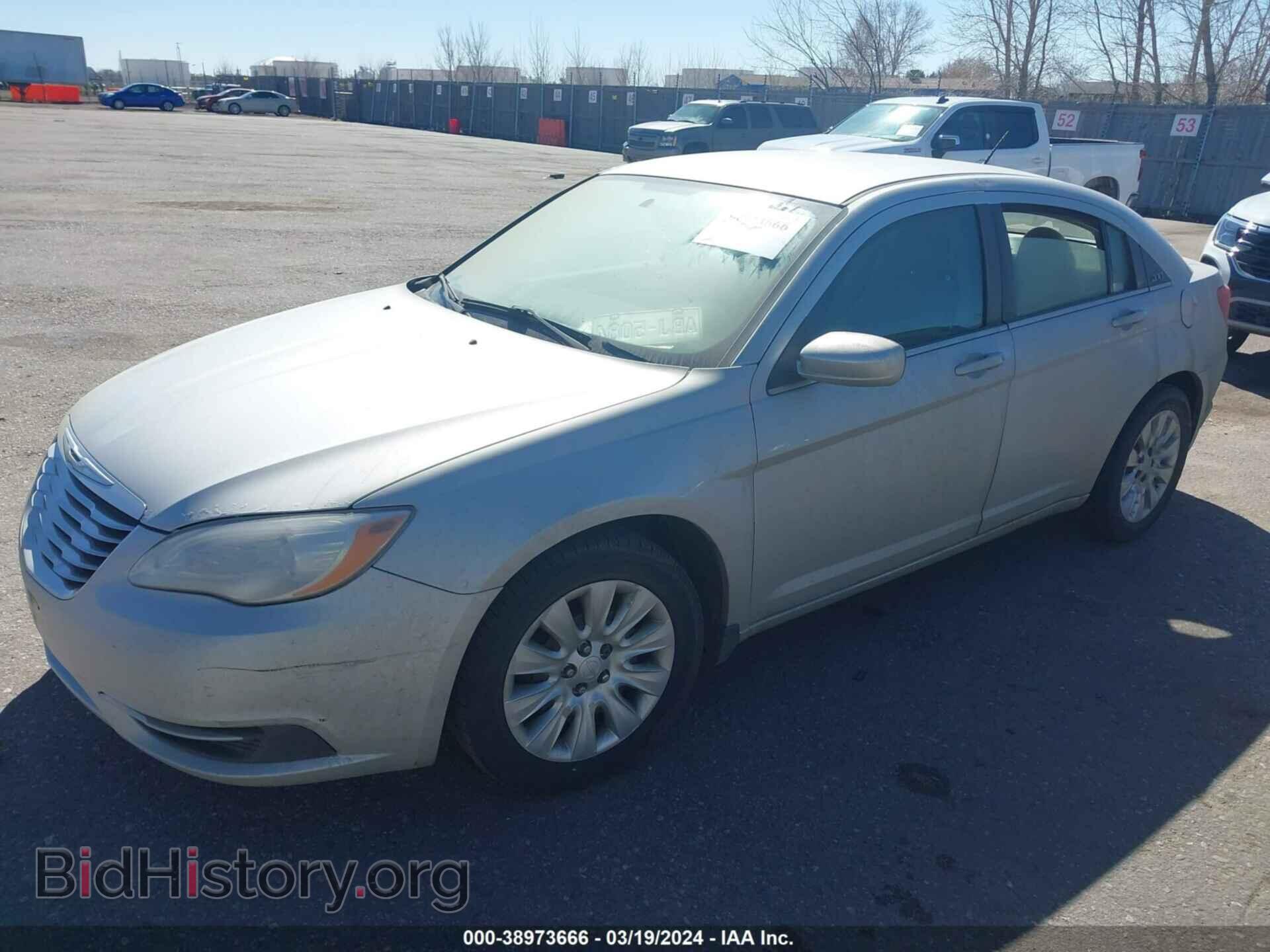 2012 CHRYSLER 200 - VIN: 1C3CCBAB0CN158141 - Фото 2