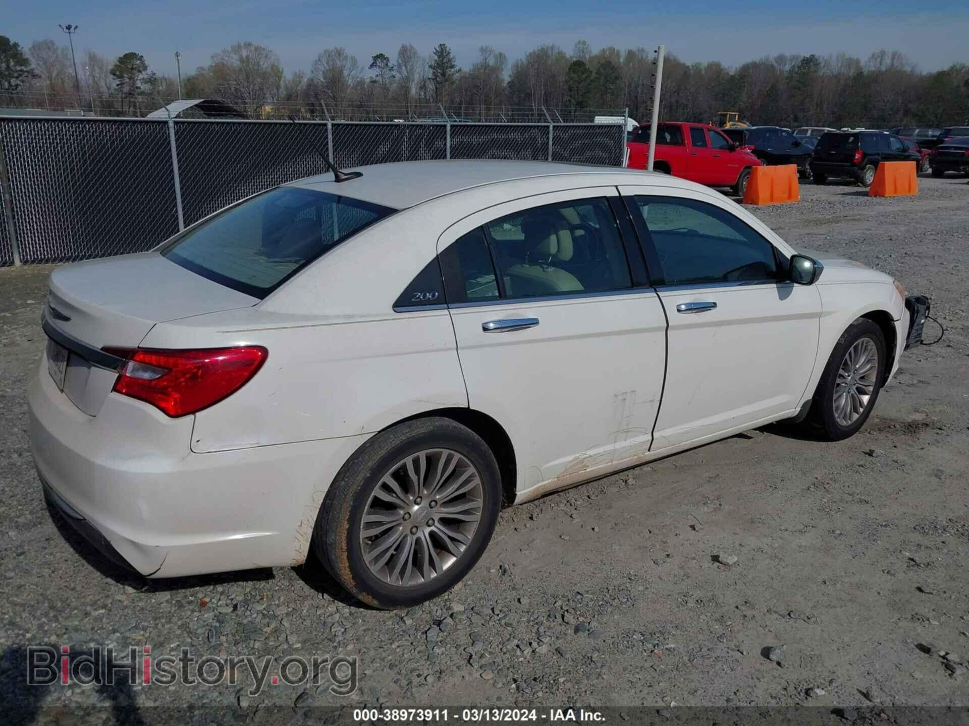 2011 CHRYSLER 200 - VIN: 1C3BC2FG1BN504146 - Фото 4