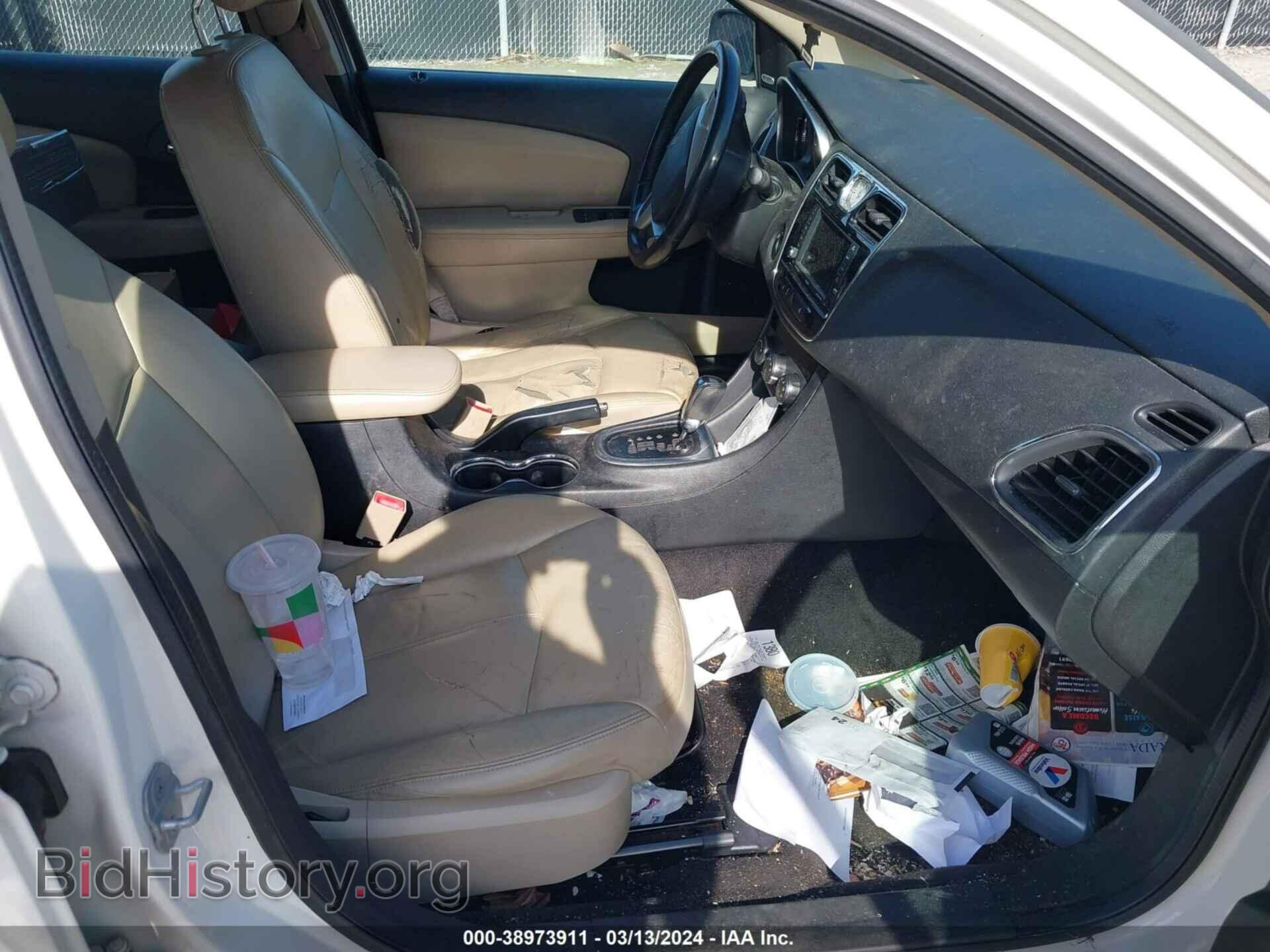 2011 CHRYSLER 200 - VIN: 1C3BC2FG1BN504146 - Фото 5