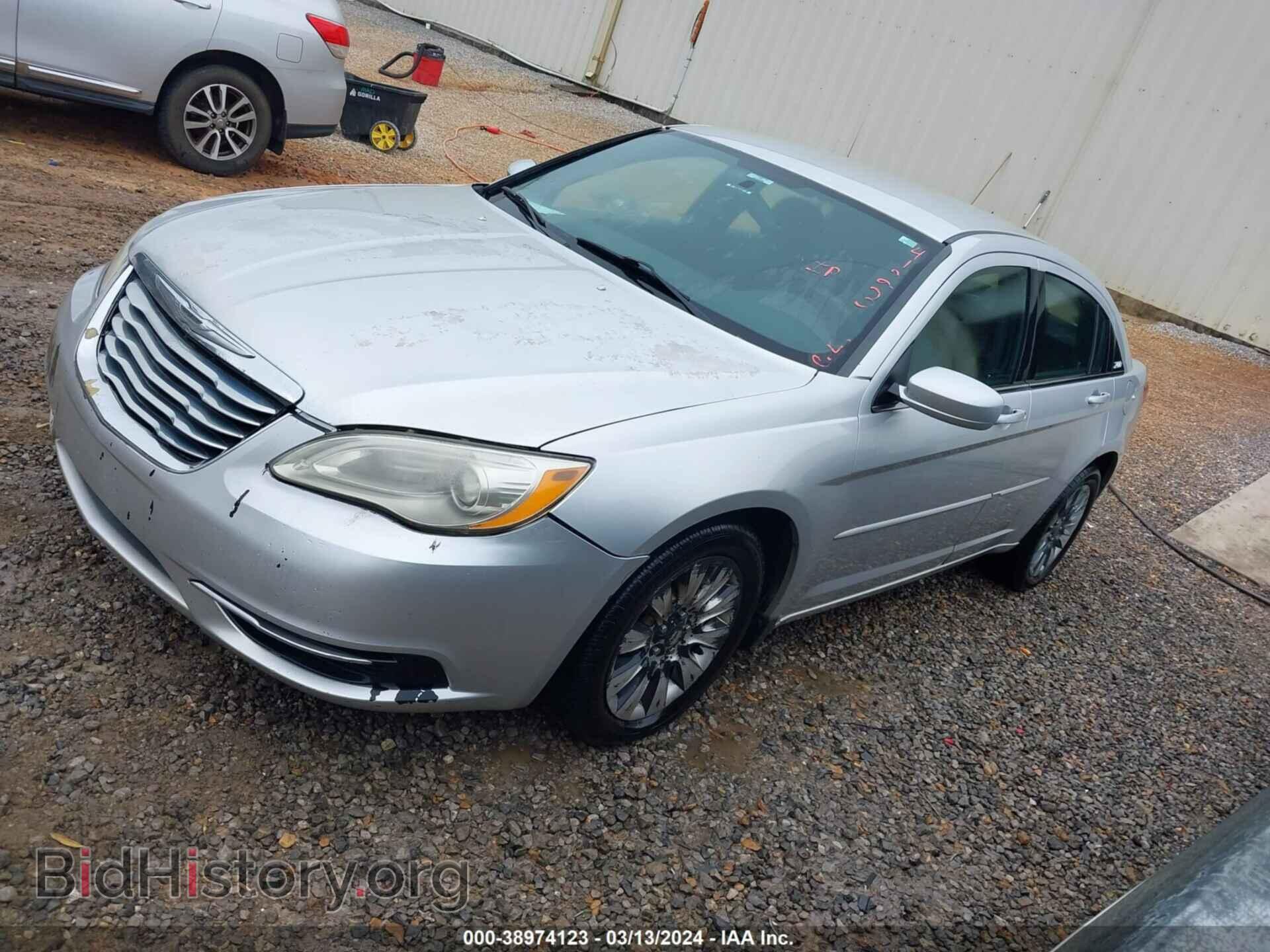 2012 CHRYSLER 200 - VIN: 1C3CCBAB0CN205233 - Фото 2
