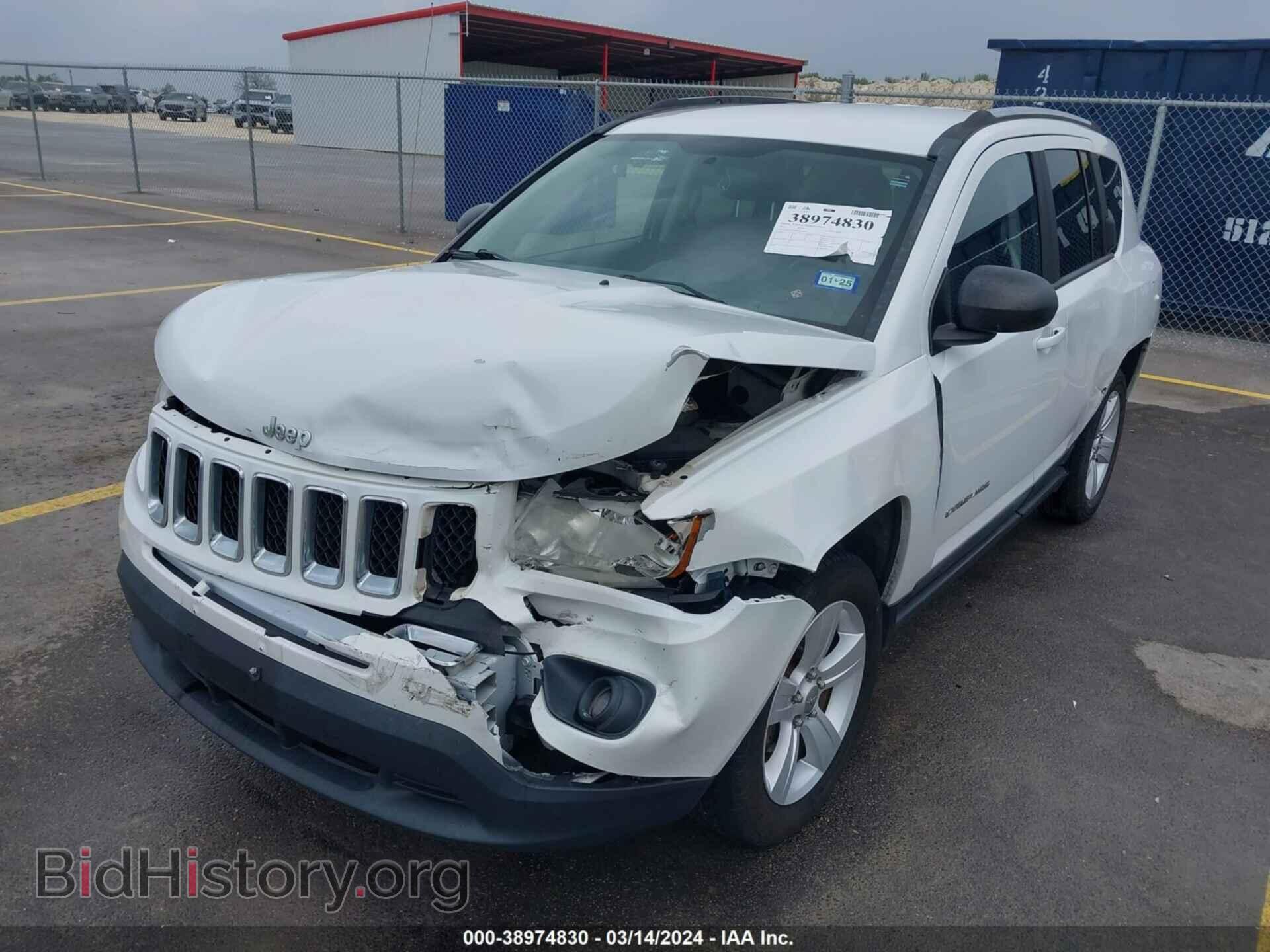 2011 JEEP COMPASS - VIN: 1J4NT1FA8BD176691 - Photo 2