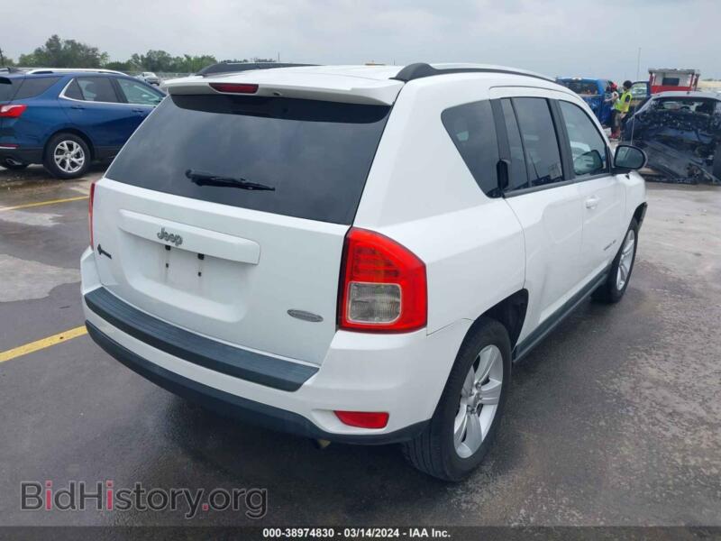 2011 Jeep COMPASS (VIN 1J4NT1FA8BD176691) — фото 4 из 20