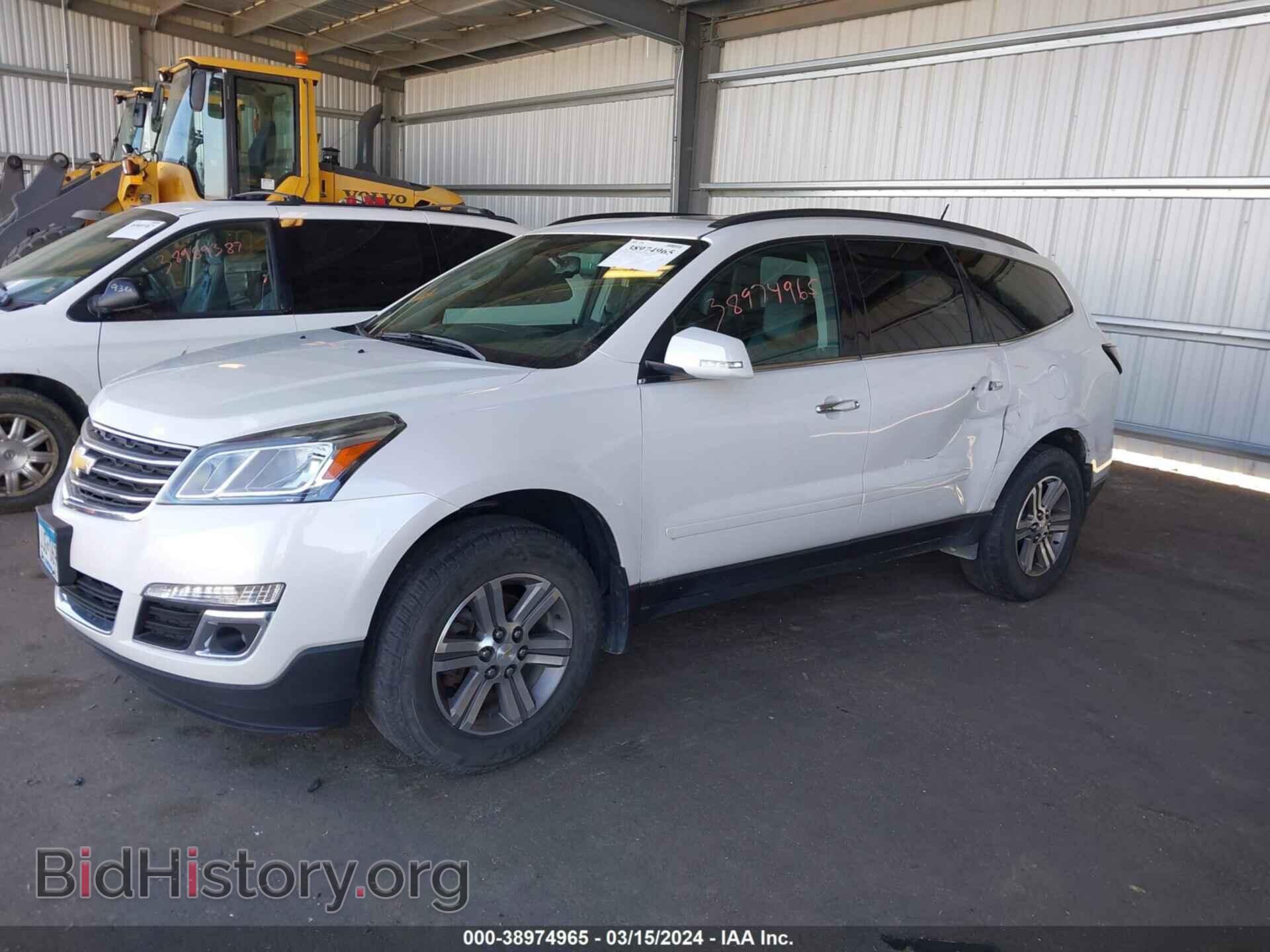 2017 CHEVROLET TRAVERSE - VIN: 1GNKVHKD1HJ286883 - Фото 2