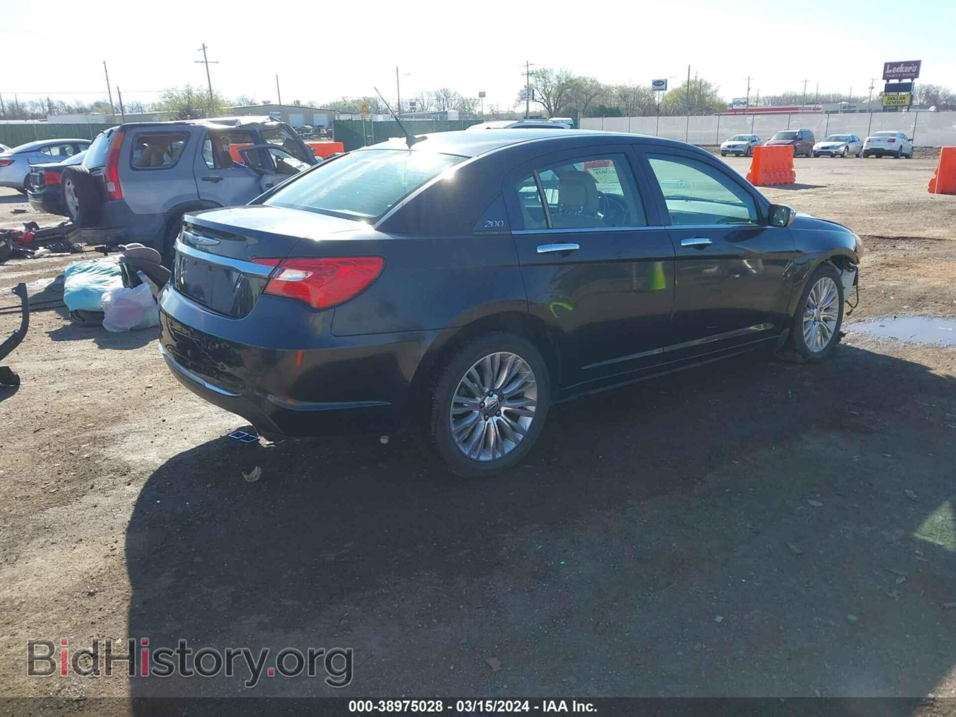 2011 CHRYSLER 200 - VIN: 1C3BC2FG2BN504057 - Фото 4