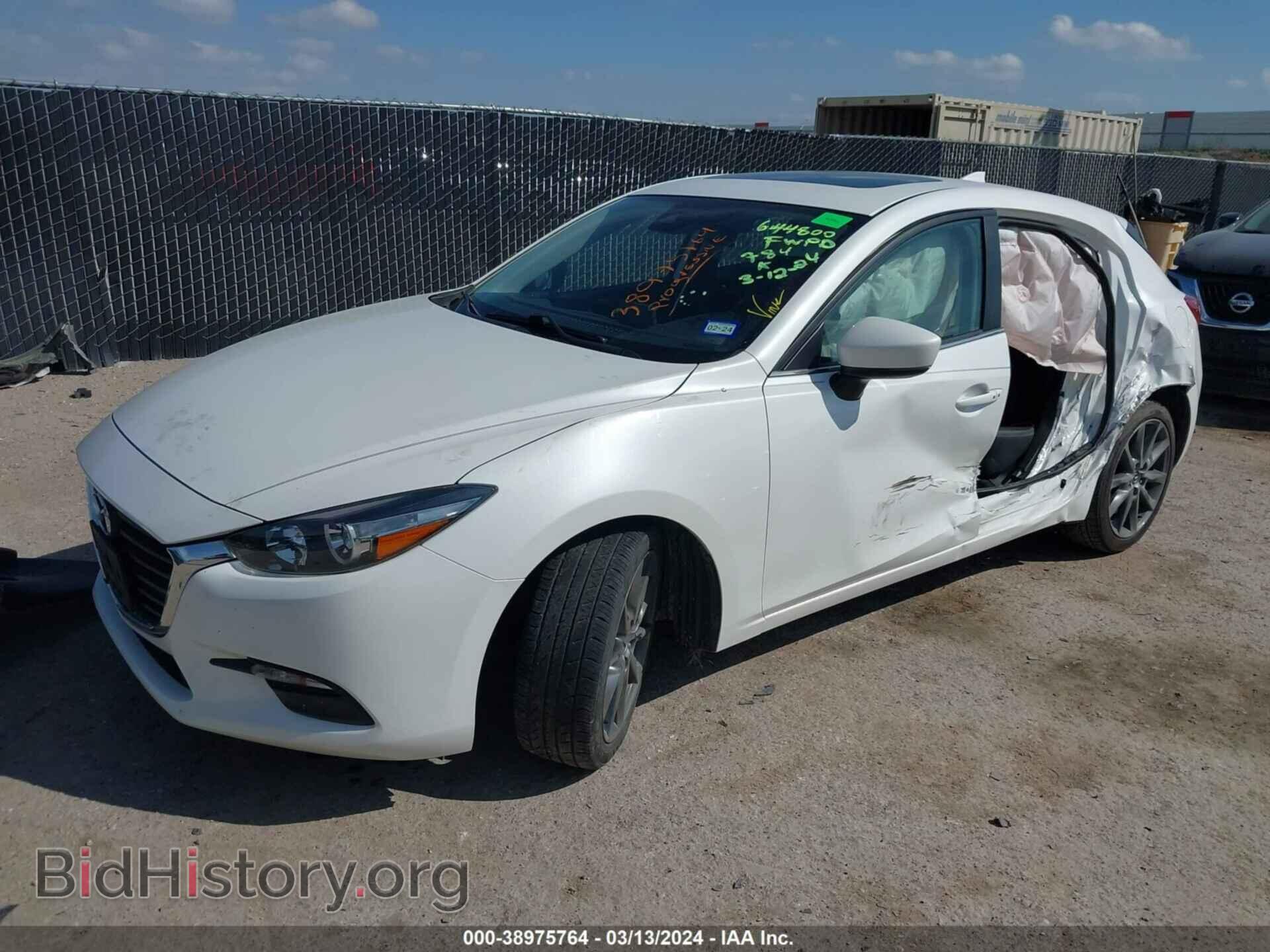 2018 MAZDA MAZDA3 - VIN: 3MZBN1L3XJM260455 - Фото 2