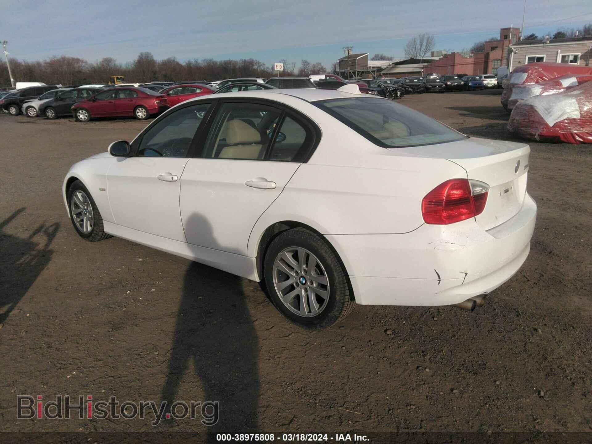 2007 BMW 328XI - VIN: WBAVC93507KX57386 - Фото 3