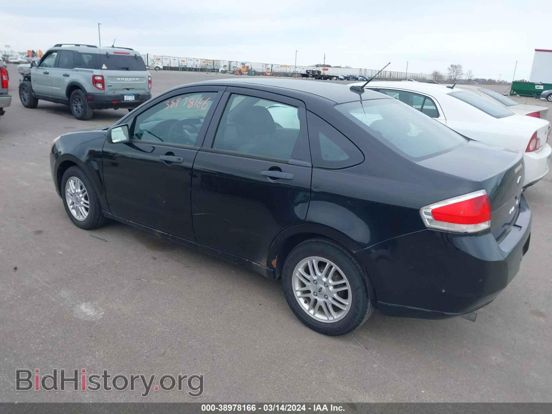 2009 FORD FOCUS - VIN: 1FAHP35N09W253842 - Фото 3