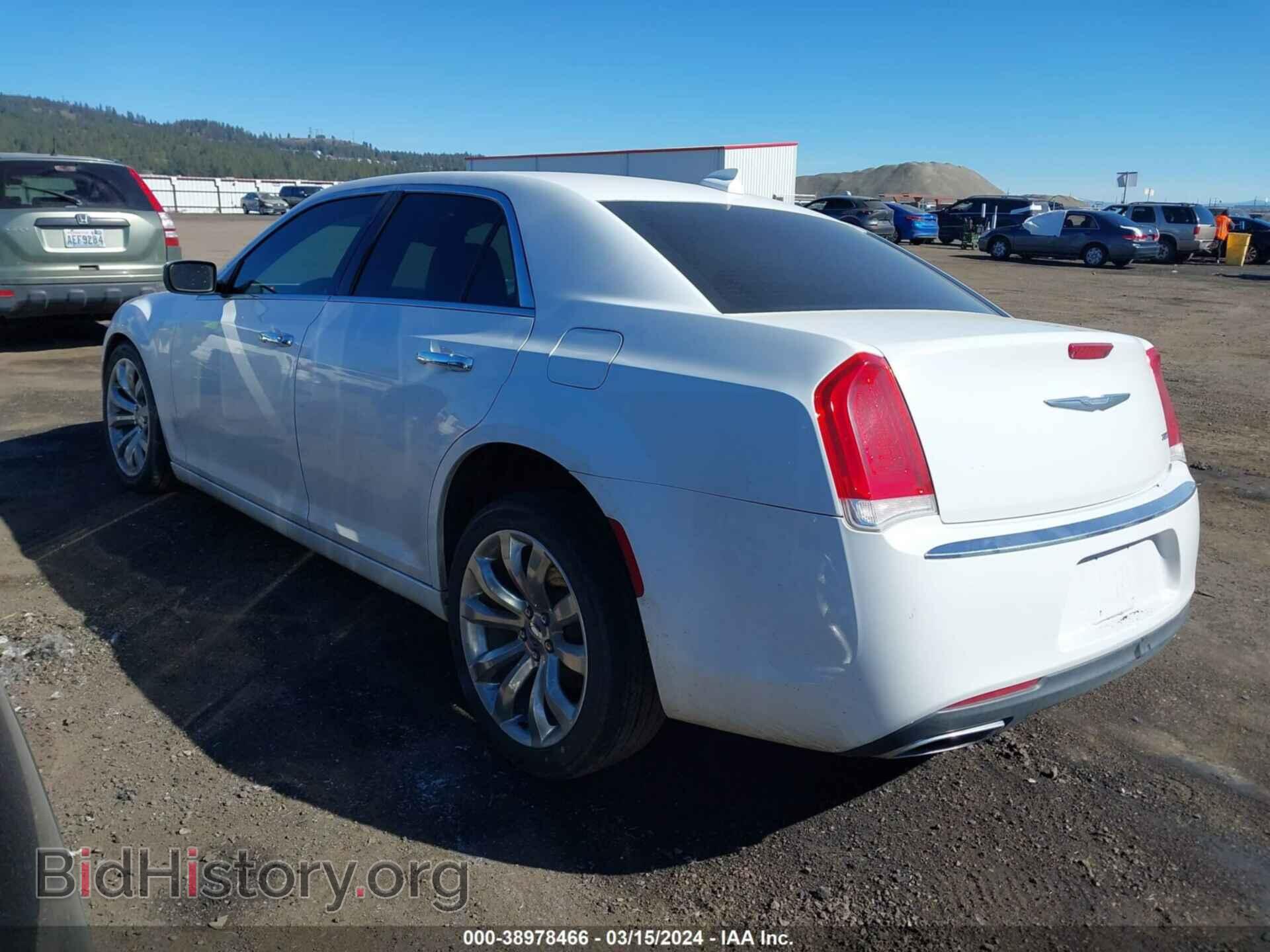 2018 CHRYSLER 300 - VIN: 2C3CCAEG2JH151343 - Фото 3