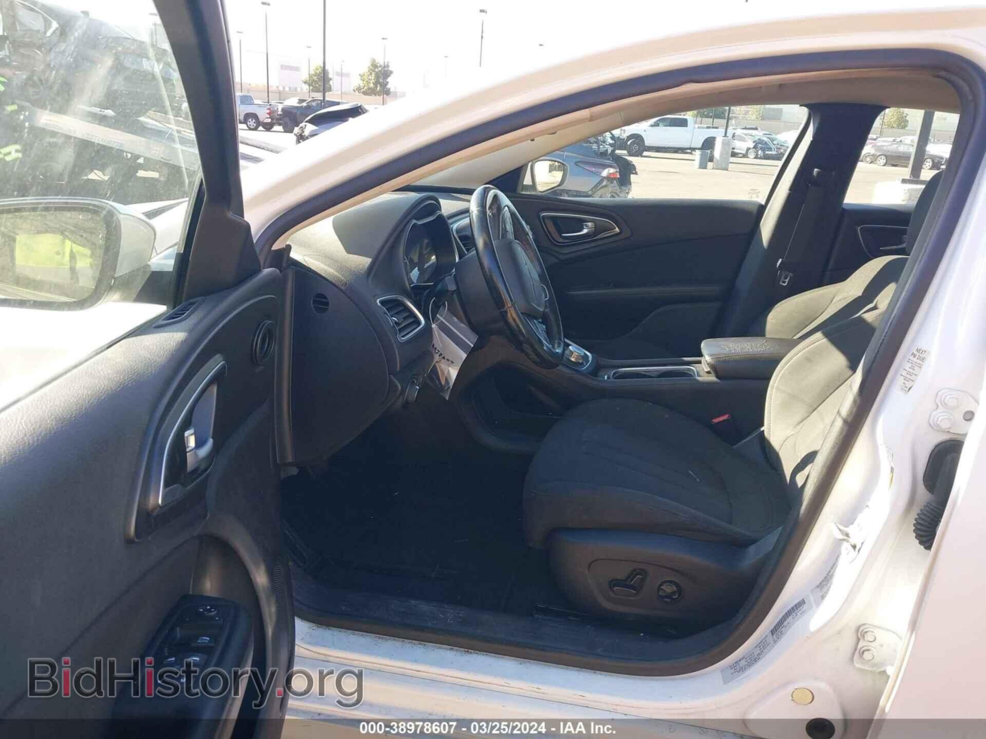 2016 CHRYSLER 200 - VIN: 1C3CCCAB7GN160562 - Фото 5