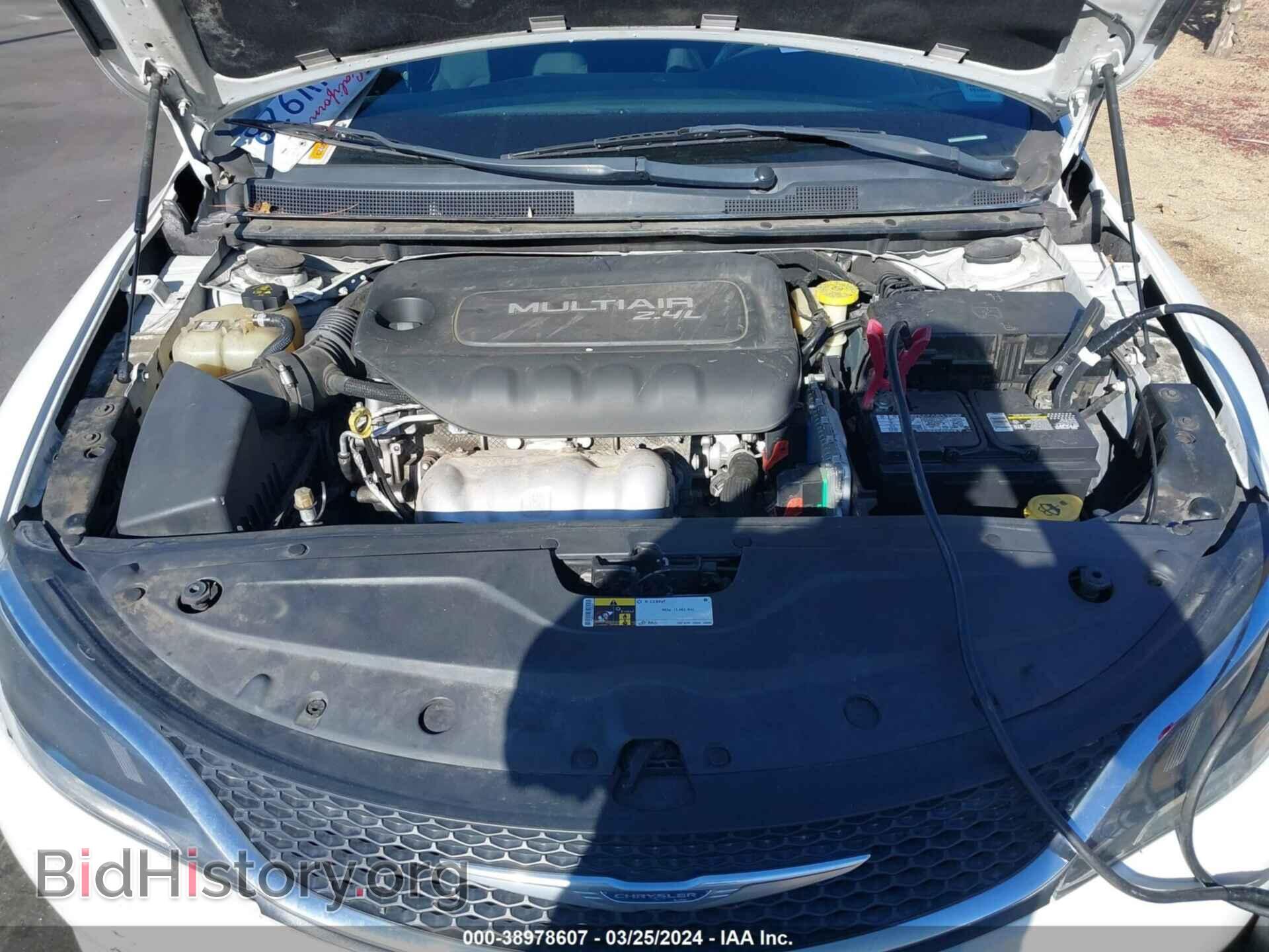 2016 CHRYSLER 200 - VIN: 1C3CCCAB7GN160562 - Фото 10