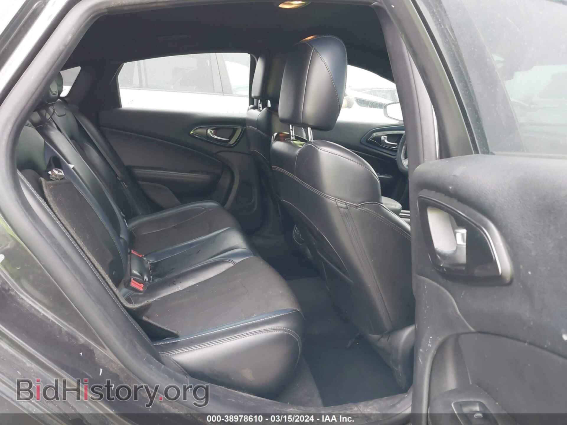 2016 CHRYSLER 200 - VIN: 1C3CCCBB2GN132943 - Фото 8