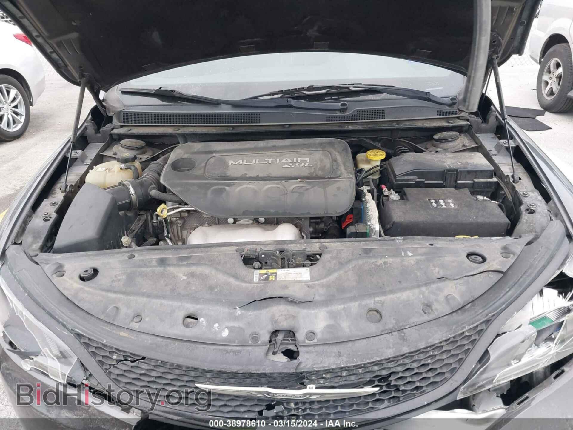 2016 CHRYSLER 200 - VIN: 1C3CCCBB2GN132943 - Фото 10