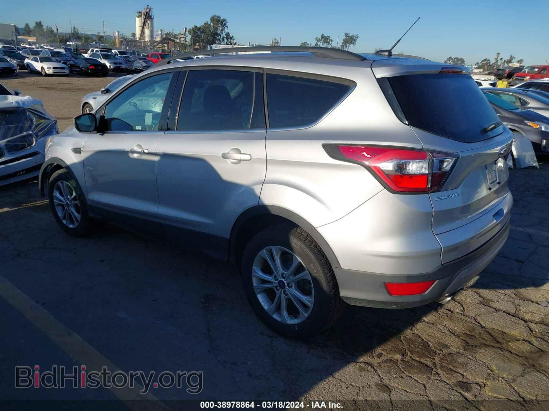 2017 FORD ESCAPE - VIN: 1FMCU0GD2HUB61010 - Photo 3