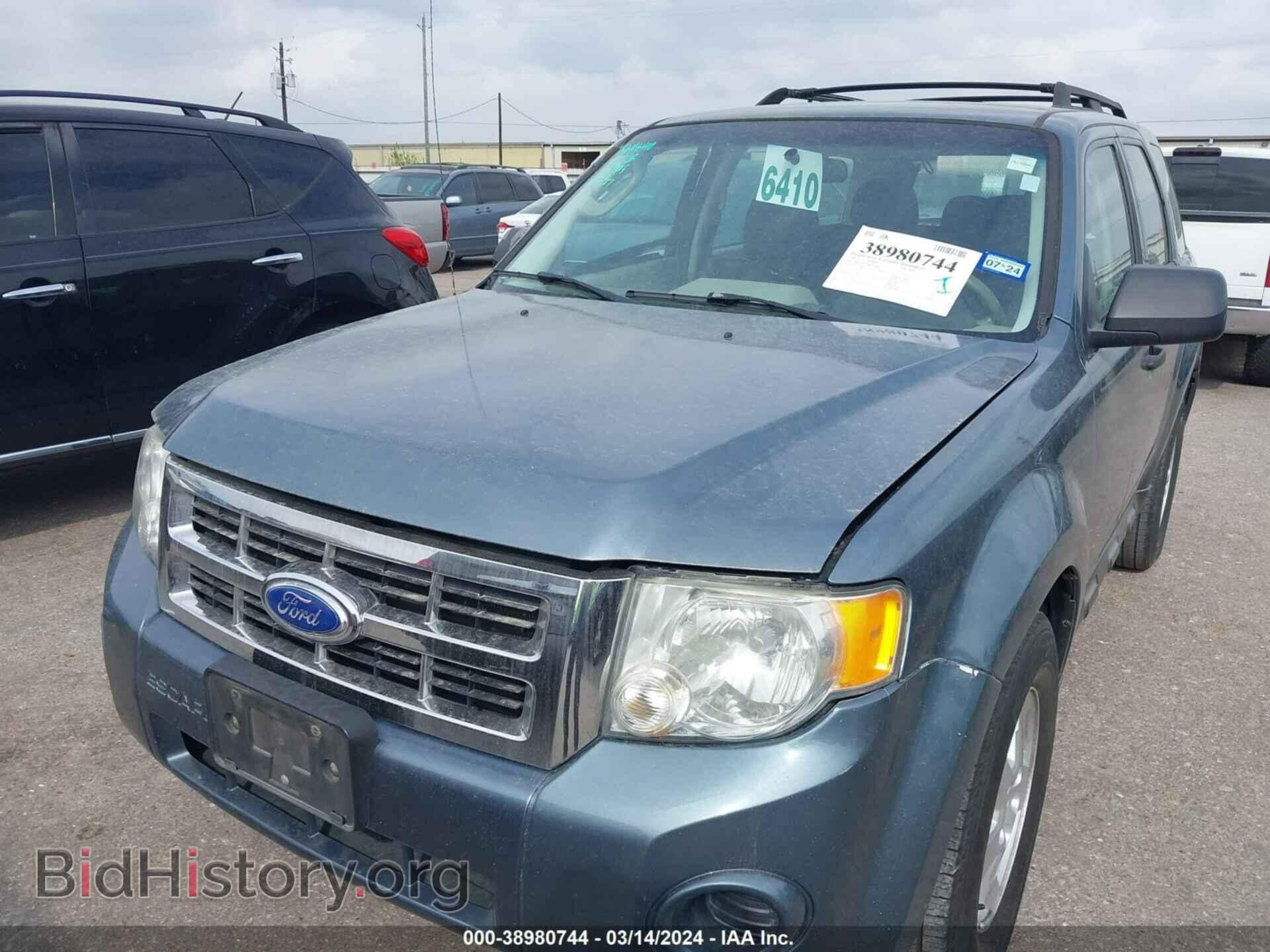 2011 FORD ESCAPE - VIN: 1FMCU0C73BKC29480 - Фото 2