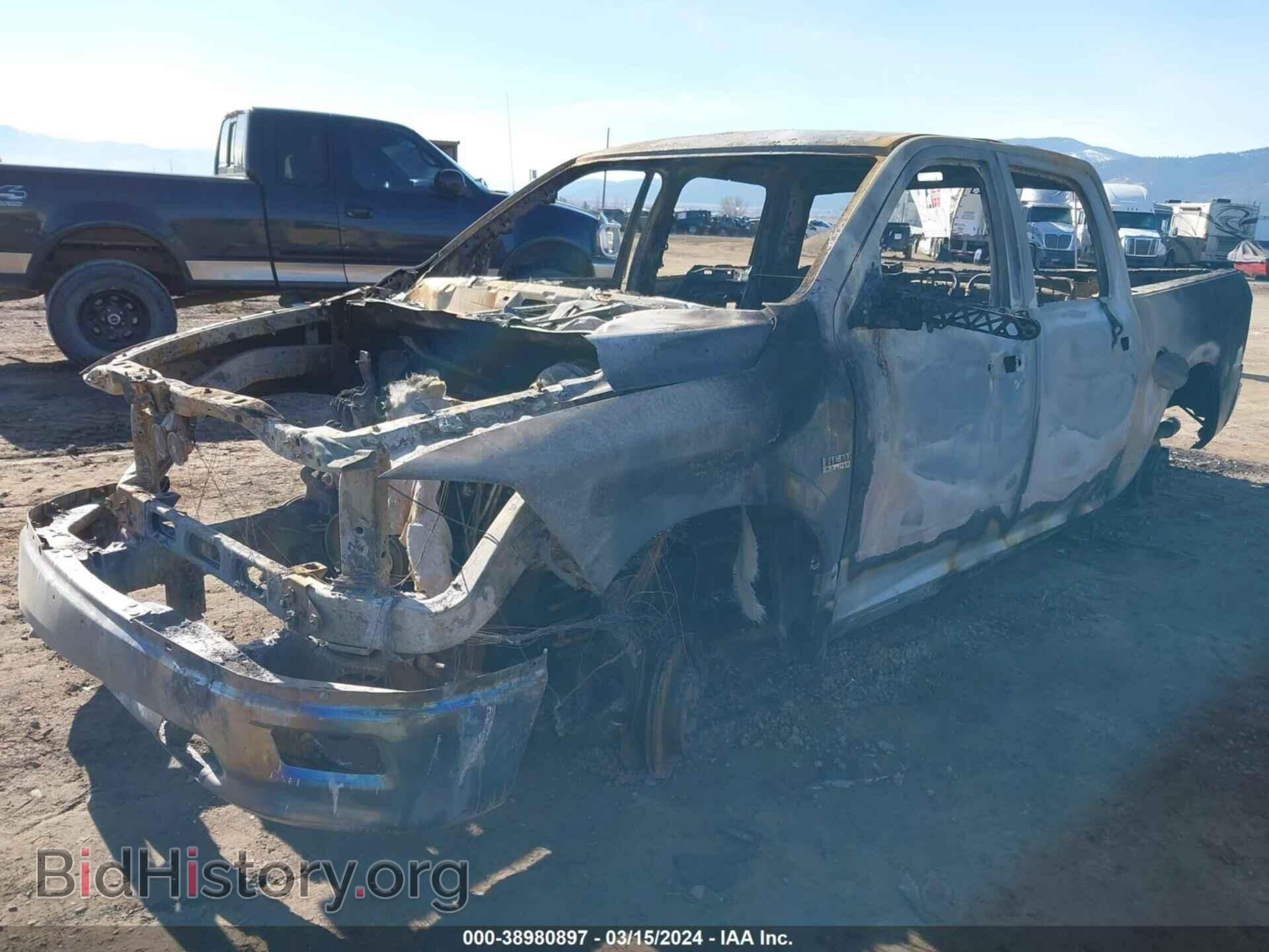 2012 RAM 1500 - VIN: 1C6RD7NT0CS278078 - Фото 2