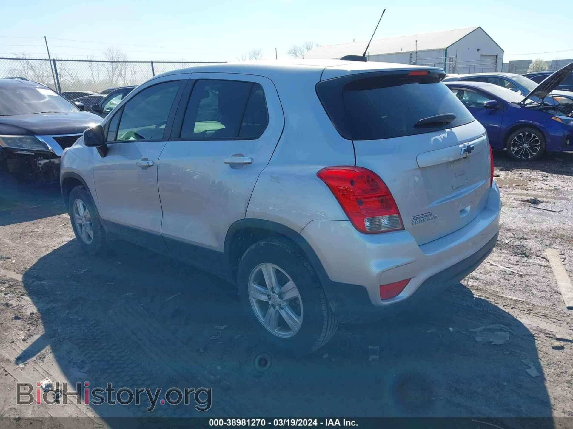 2019 CHEVROLET TRAX - VIN: 3GNCJNSB3KL391843 - Photo 3