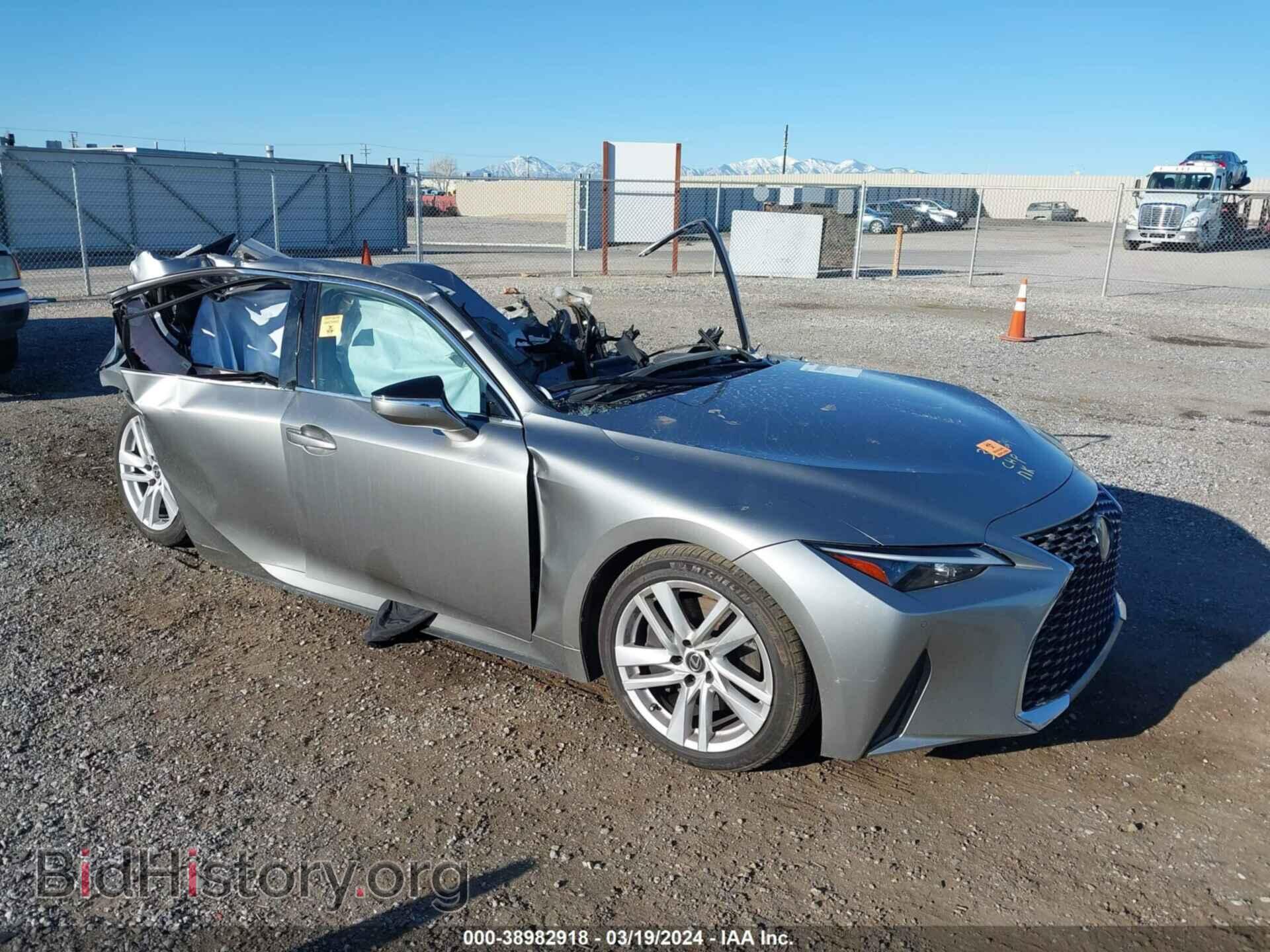 Photo JTHCA1D29M5110077 - LEXUS IS 300 2021