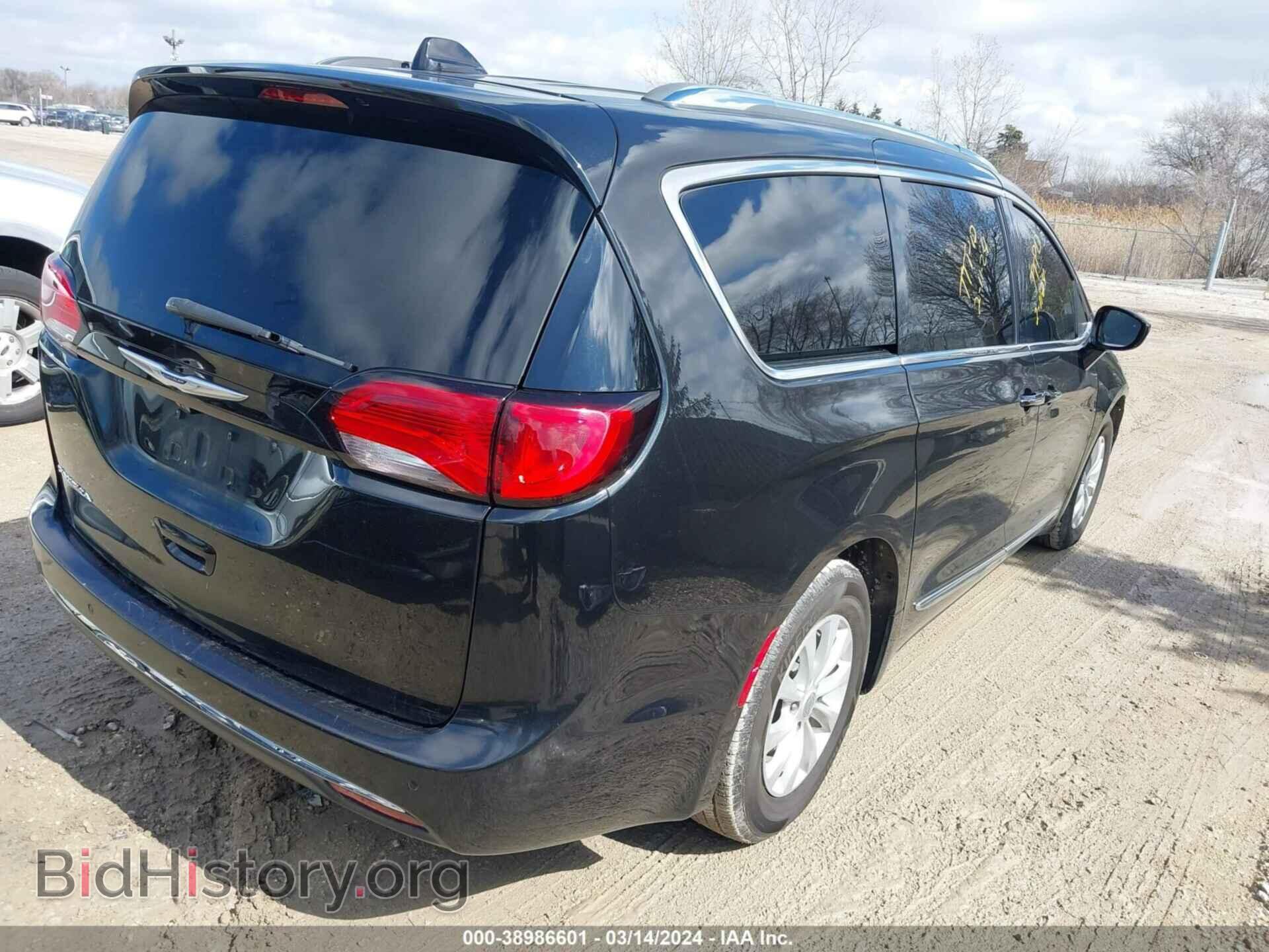 2019 CHRYSLER PACIFICA - VIN: 2C4RC1BG0KR561418 - Фото 4