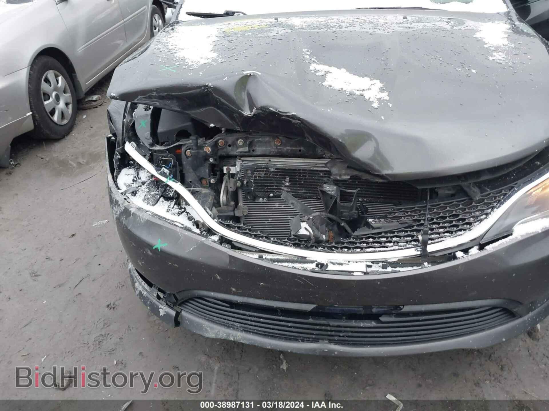 2016 CHRYSLER 200 - VIN: 1C3CCCFB6GN156186 - Фото 6