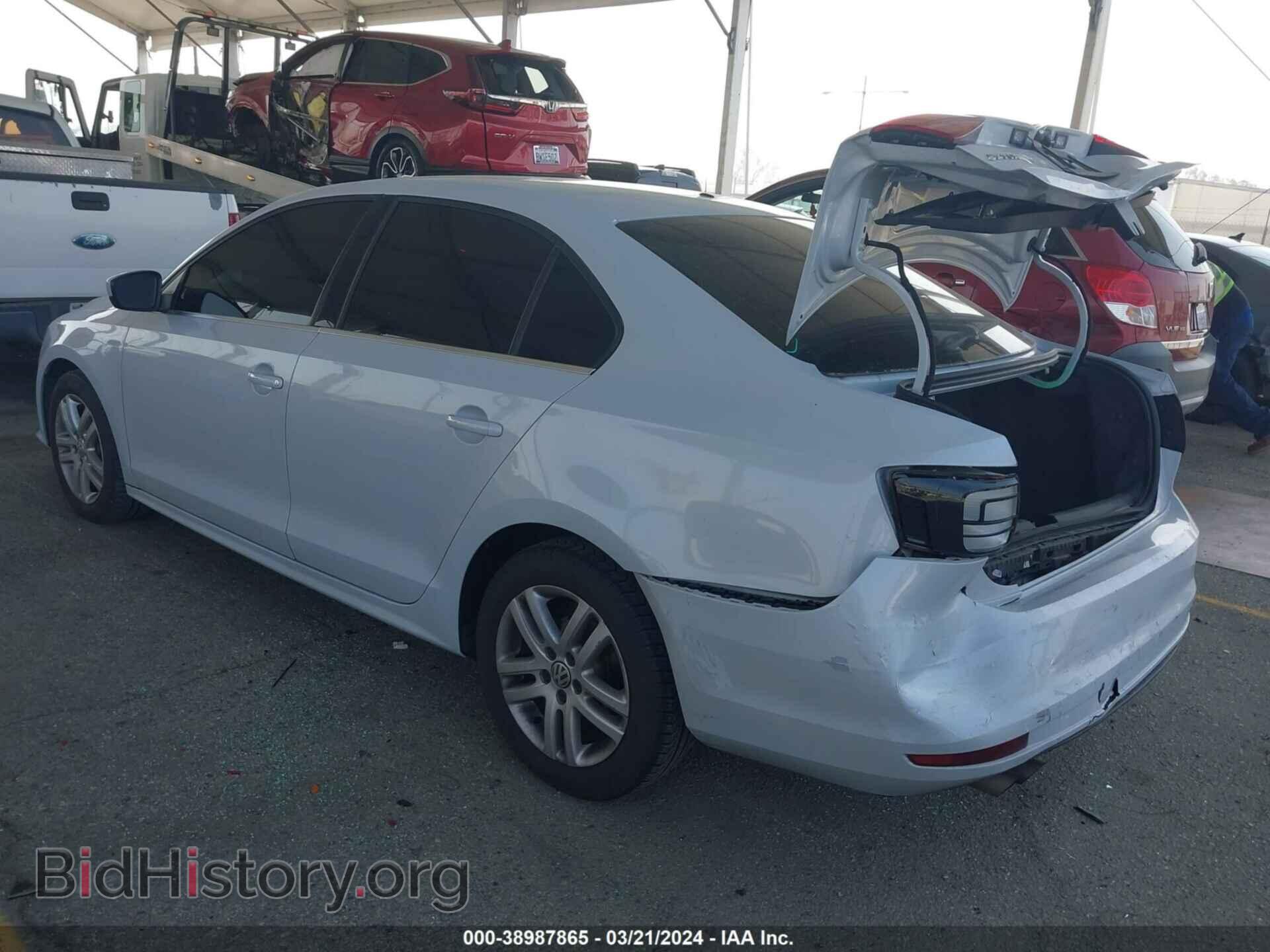 2017 VOLKSWAGEN JETTA - VIN: 3VW2B7AJ1HM316564 - Фото 3