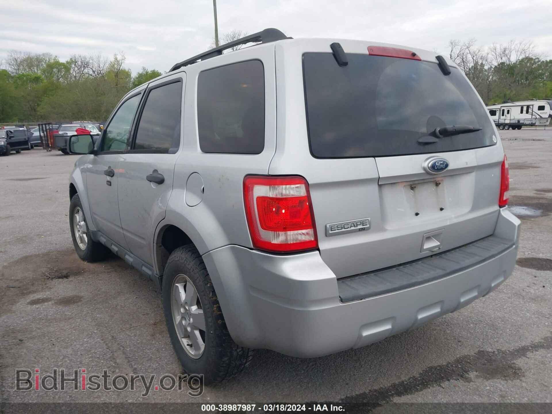 2011 FORD ESCAPE - VIN: 1FMCU0D78BKB30202 - Photo 3