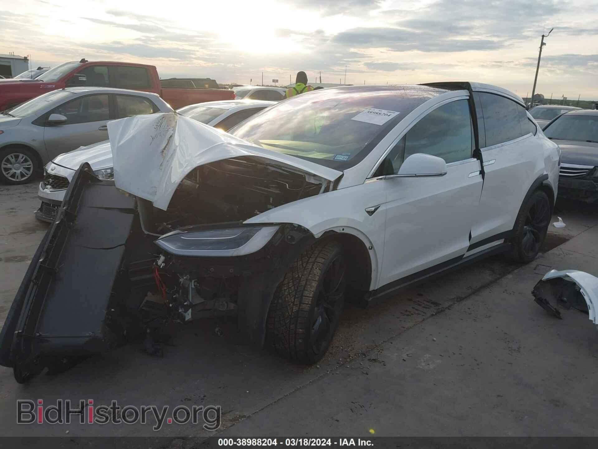 2018 TESLA MODEL X - VIN: 5YJXCBE29JF104419 - Фото 2