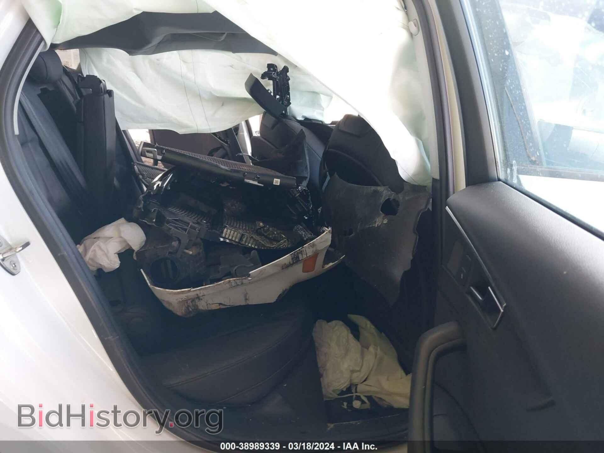 2018 AUDI A4 - VIN: WAUDNAF40JA068598 - Photo 8