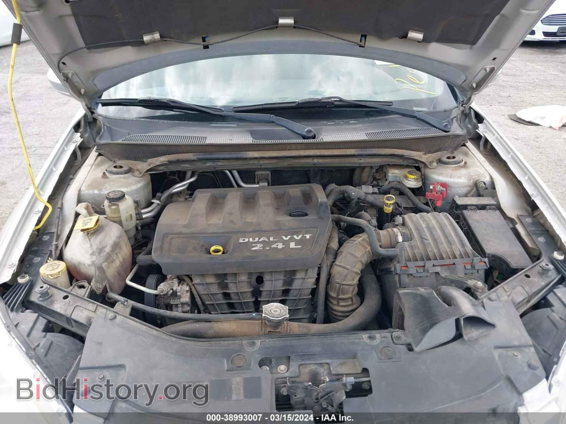 2012 CHRYSLER 200 - VIN: 1C3CCBAB6CN273570 - Фото 10