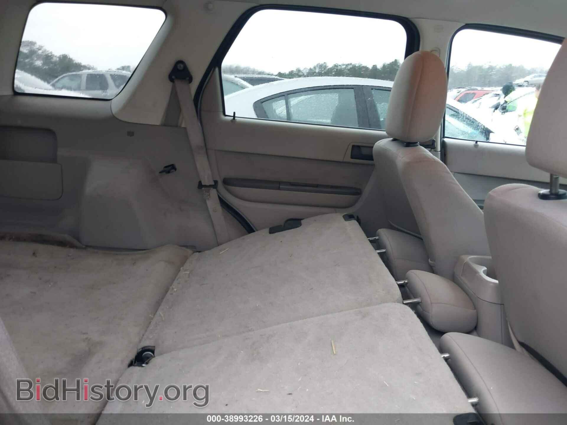 2011 FORD ESCAPE - VIN: 1FMCU9D72BKB29518 - Photo 8