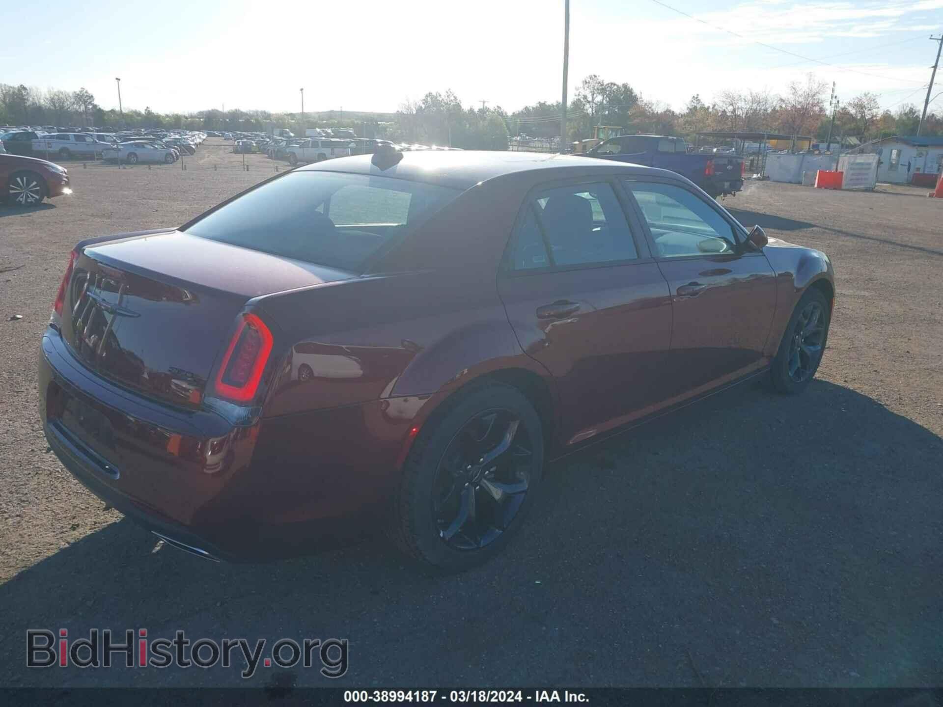 2023 CHRYSLER 300 - VIN: 2C3CCABG7PH620469 - Фото 4