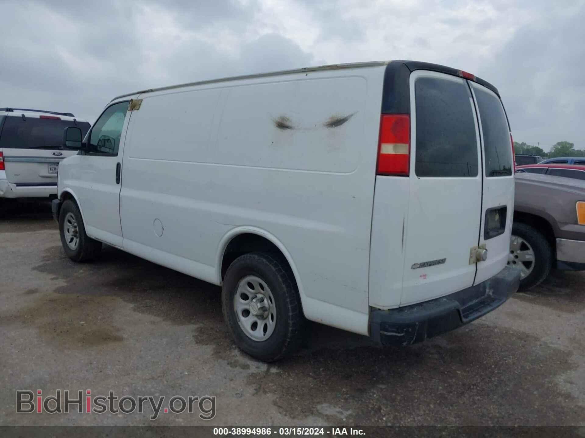 2011 CHEVROLET EXPRESS 1500 - VIN: 1GCSGAFX4B1124591 - Фото 3