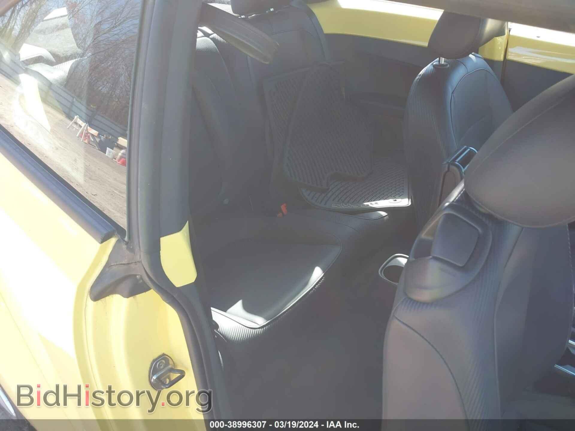 2012 VOLKSWAGEN BEETLE - VIN: 3VWJP7AT8CM605528 - Фото 8