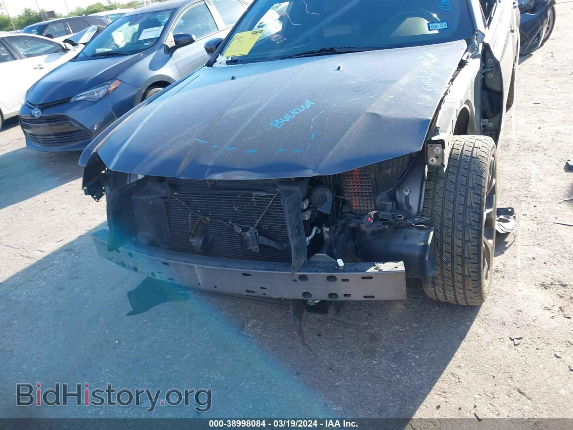 2016 CHRYSLER 300 - VIN: 2C3CCABG2GH320757 - Фото 13