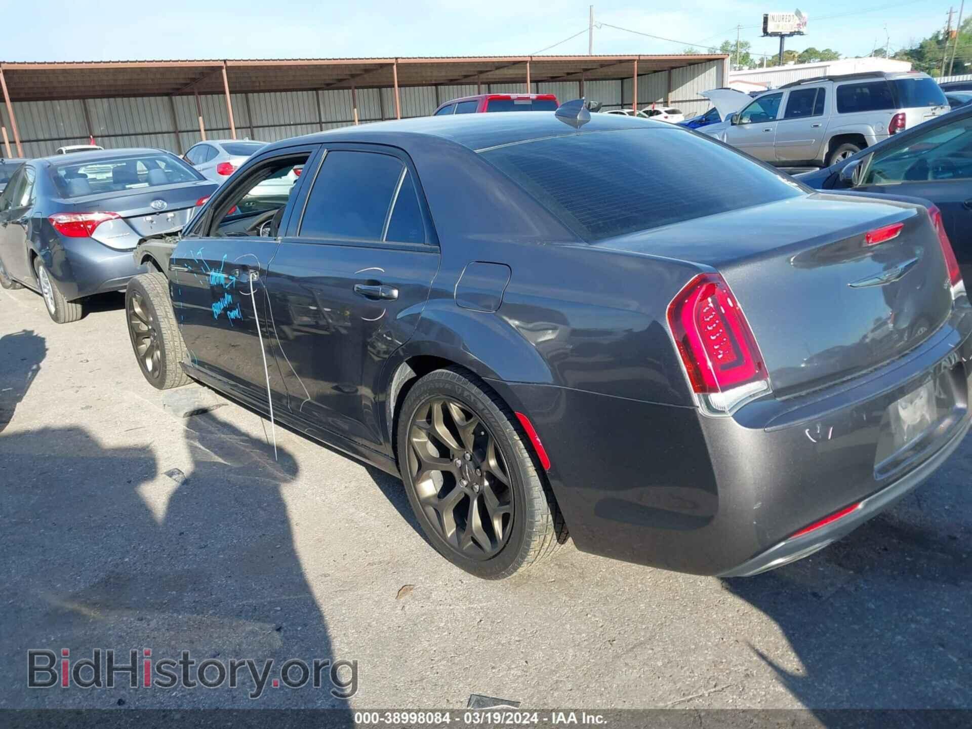 2016 CHRYSLER 300 - VIN: 2C3CCABG2GH320757 - Фото 3