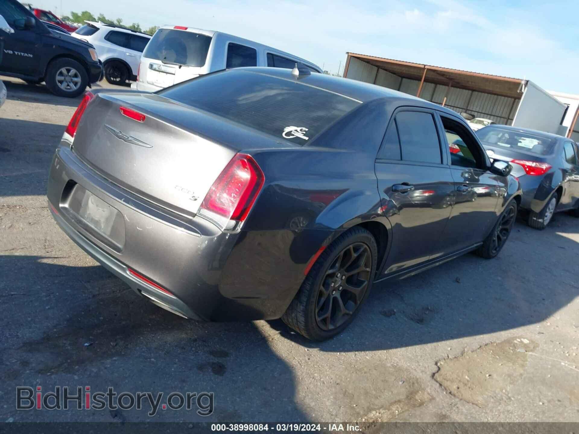 2016 CHRYSLER 300 - VIN: 2C3CCABG2GH320757 - Фото 4
