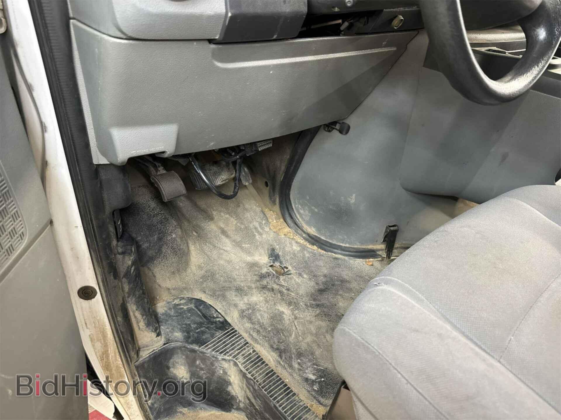 2011 FORD E-250 - VIN: 1FTNE2EL7BDA70886 - Photo 4