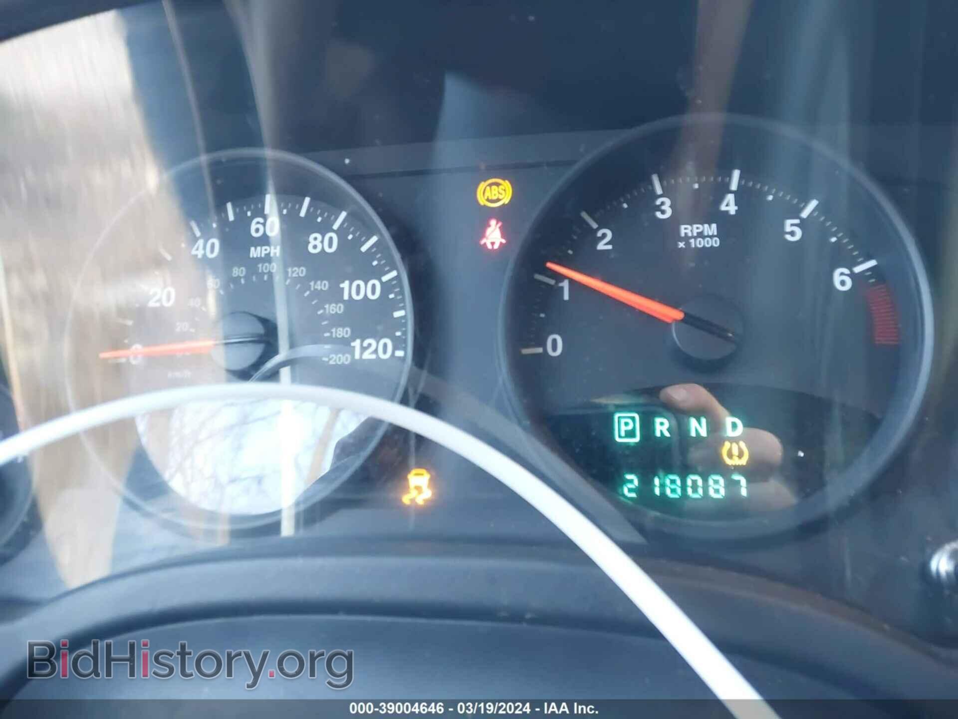 2011 JEEP COMPASS - VIN: 1J4NF1FB6BD282217 - Photo 7