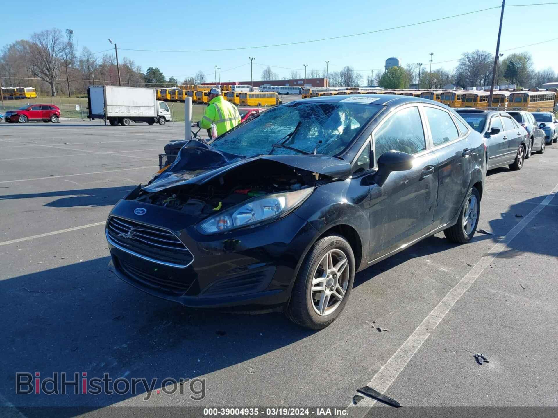 2018 FORD FIESTA - VIN: 3FADP4BJ1JM131663 - Фото 2