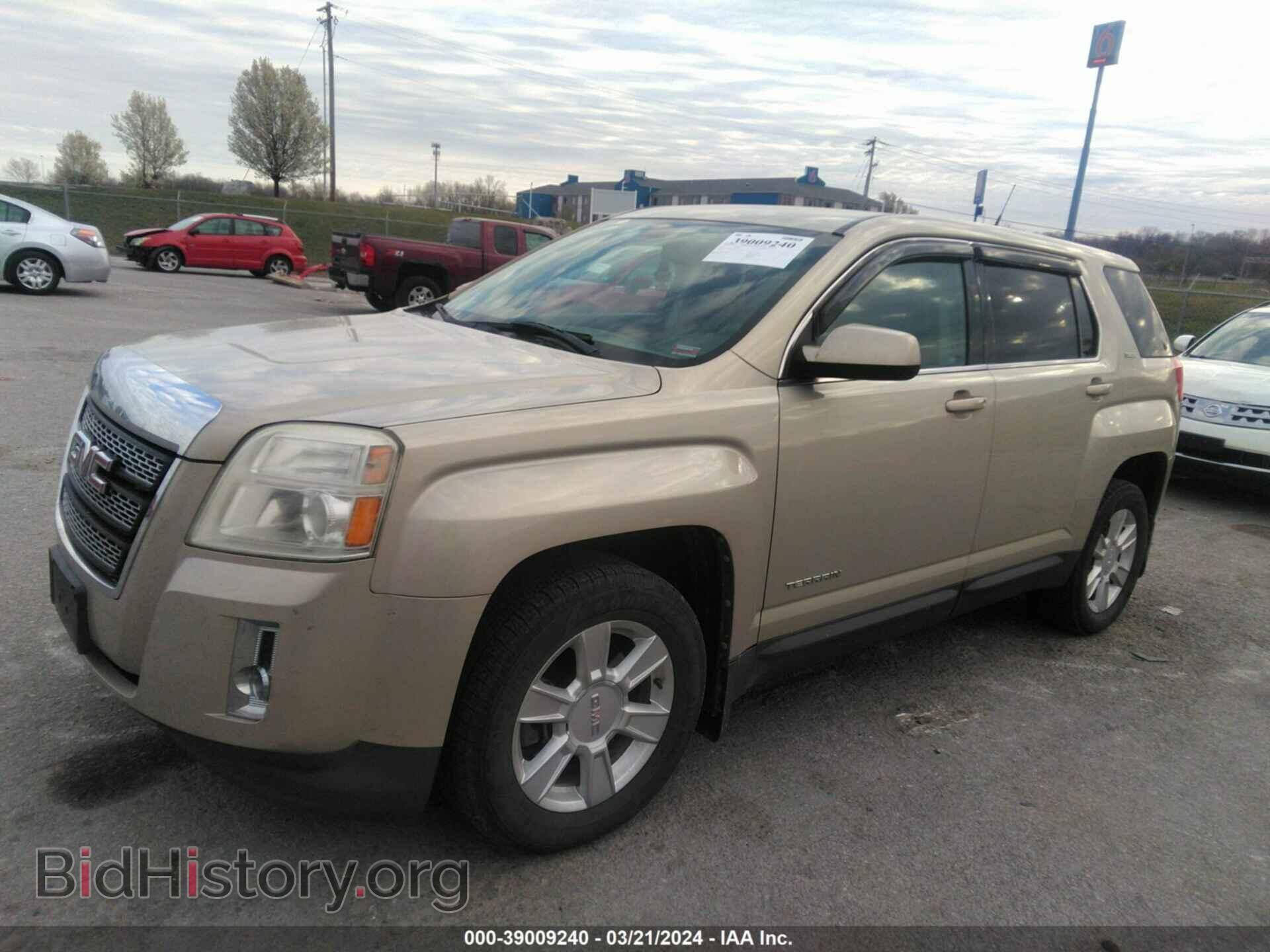 2011 GMC TERRAIN - VIN: 2CTFLREC1B6449047 - Photo 2