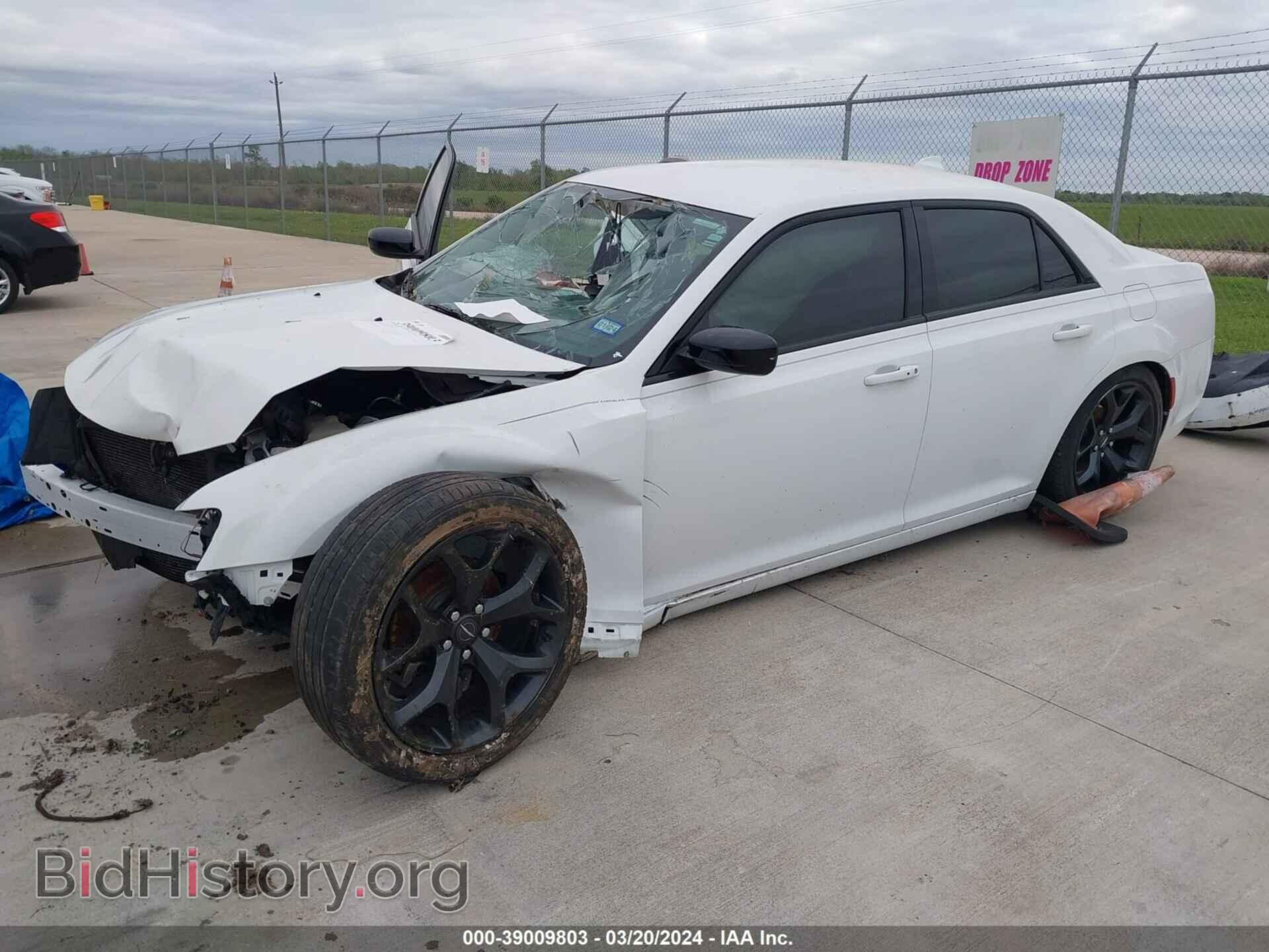 2021 CHRYSLER 300 - VIN: 2C3CCAAG0MH541478 - Фото 2