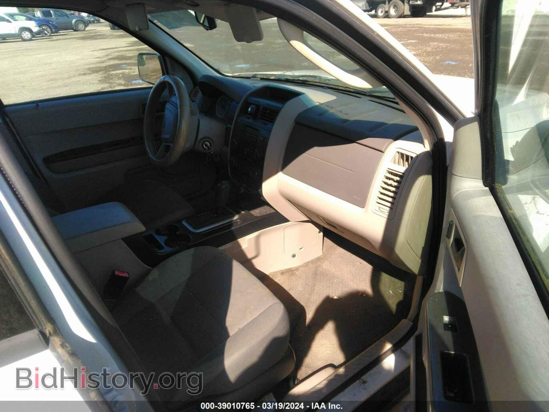 2010 FORD ESCAPE - VIN: 1FMCU0C74AKC67136 - Фото 5