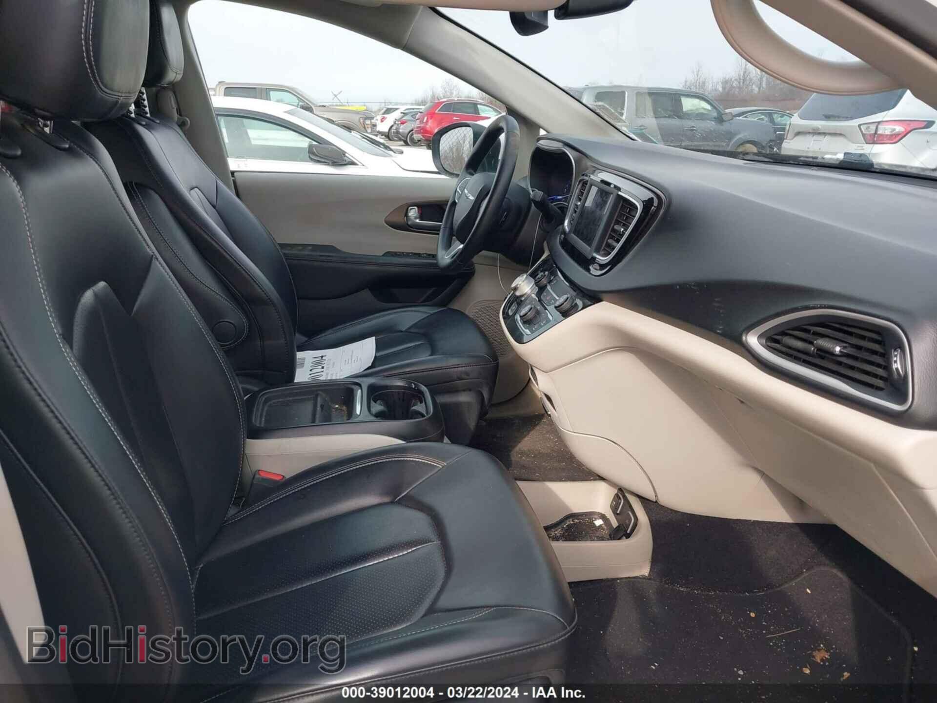 2020 CHRYSLER VOYAGER - VIN: 2C4RC1DG3LR157009 - Фото 5